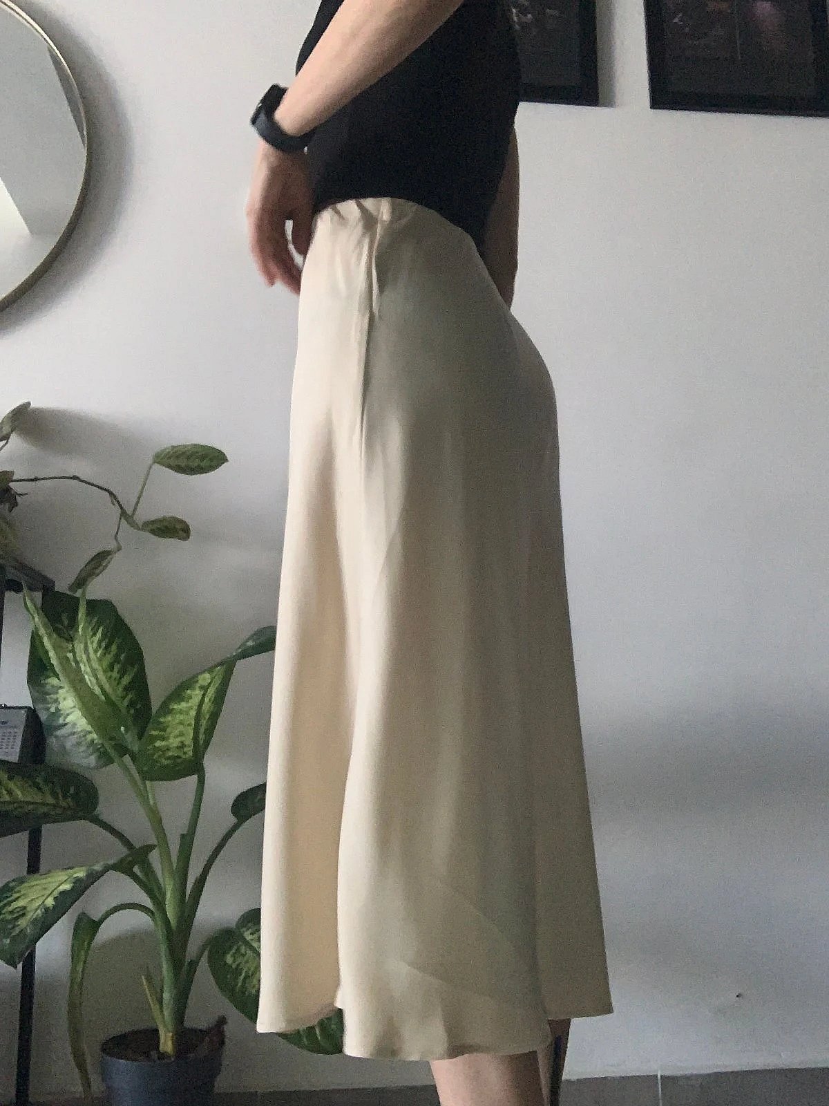 Dbielet Midi tas-Satin Krema - photo 2