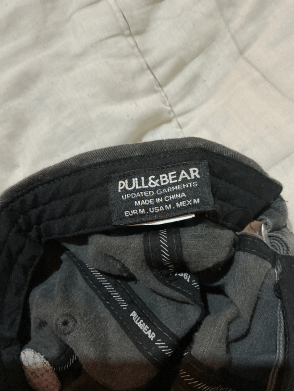 Kappa Pull and Bear Griża Maħsula b'Globu Irrakkmata - photo 2