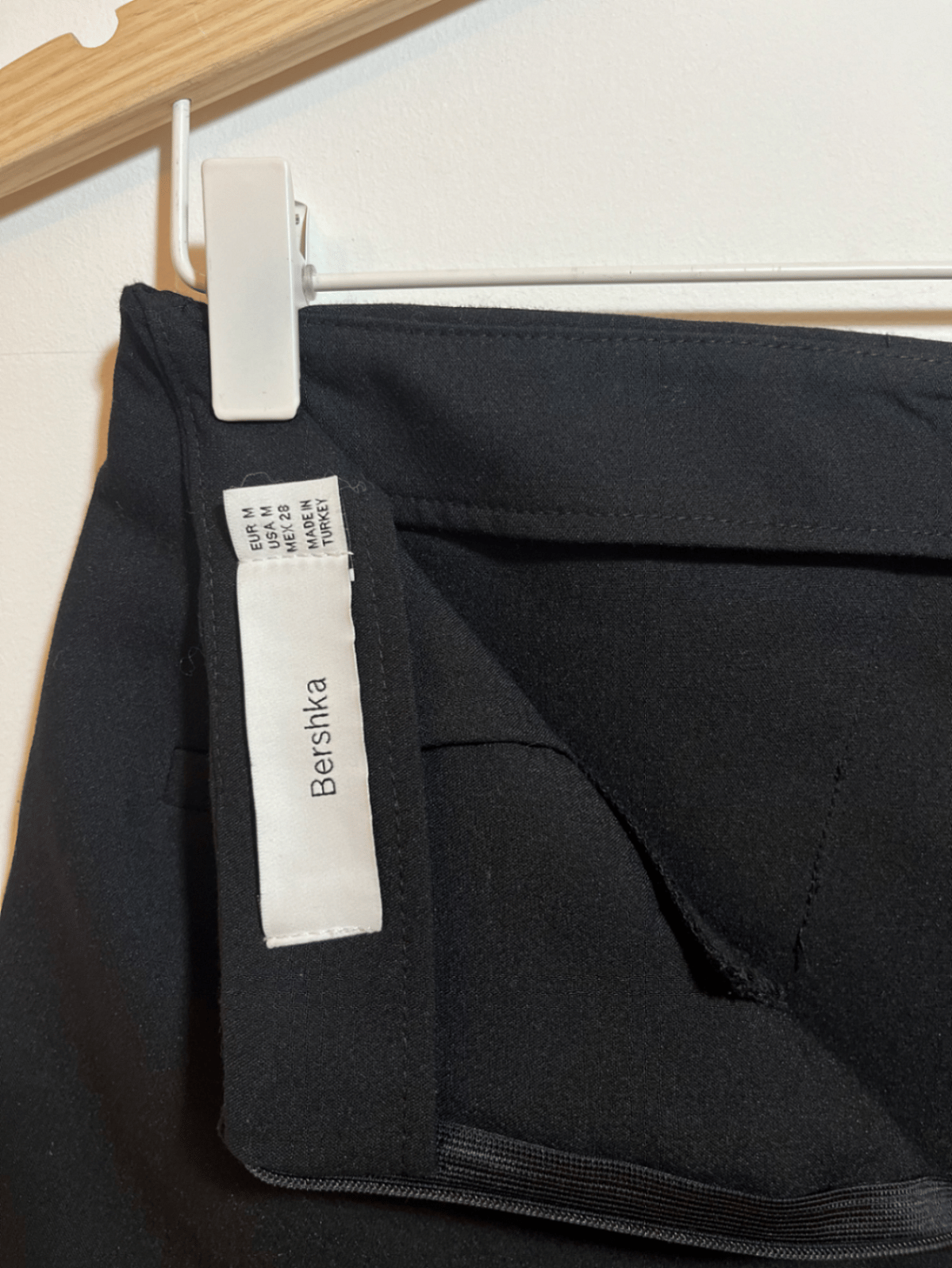 Gonna-pantaloncino Bershka con dettagli a fibbia - photo 4
