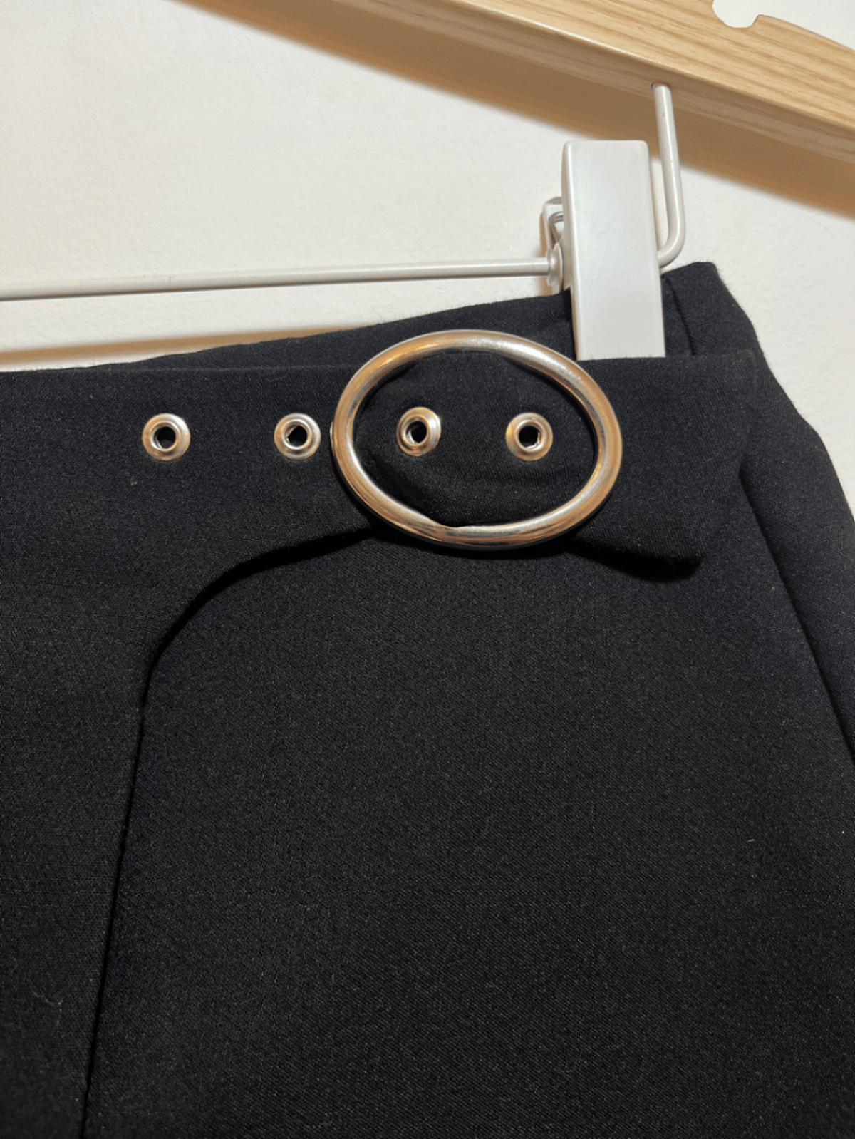 Gonna-pantaloncino Bershka con dettagli a fibbia - photo 3