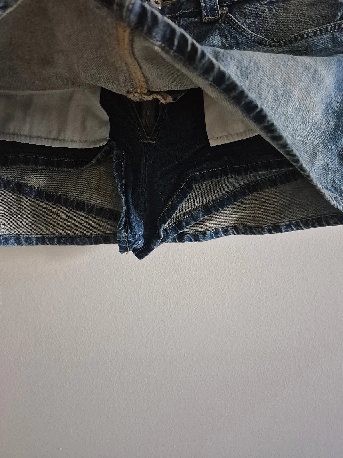 Minigonna in denim Stradivarius con pantaloncini interni - photo 5