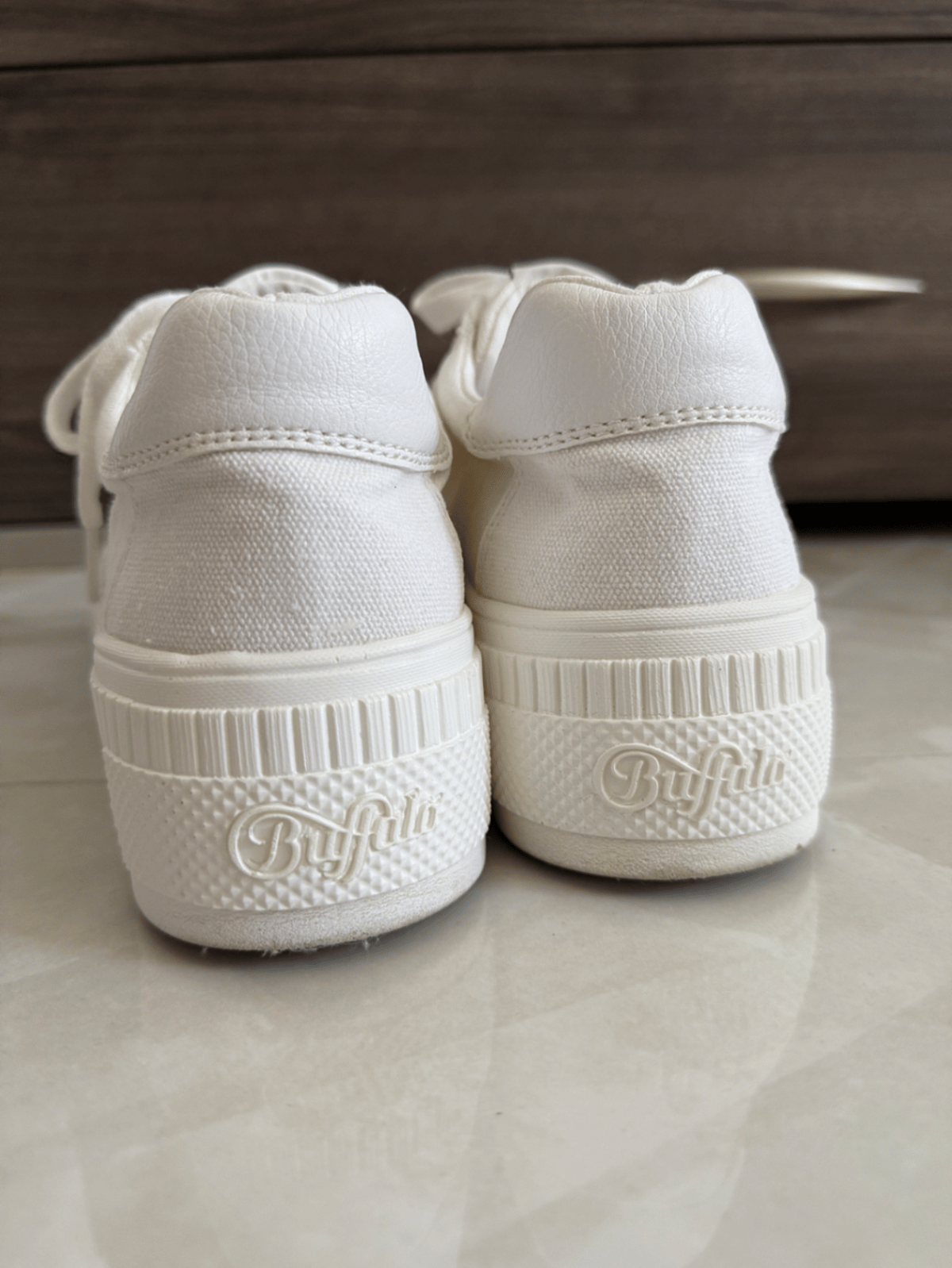Sneakers vegane con suola in gomma e tomaia in tela Buffalo - photo 5