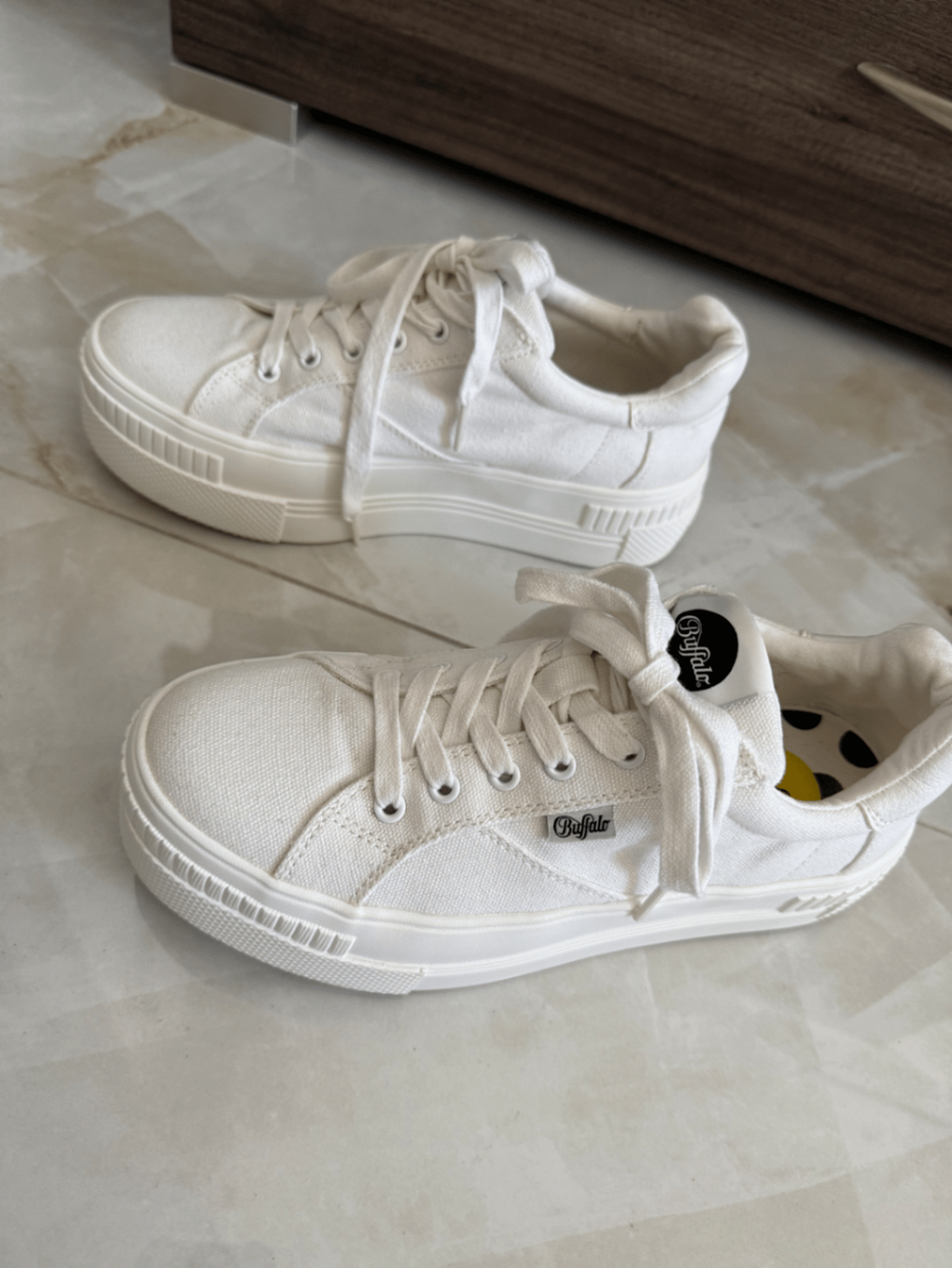 Sneakers vegane con suola in gomma e tomaia in tela Buffalo - photo 2