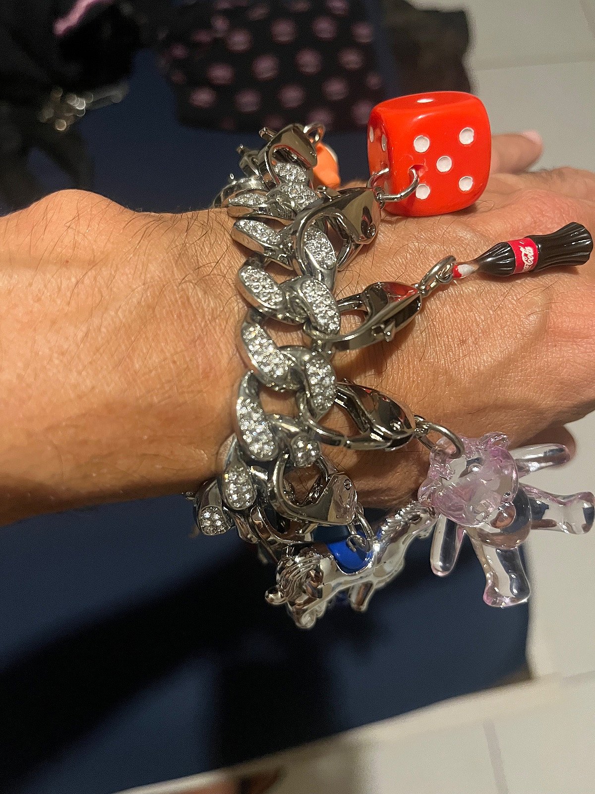 Bracciale Cubalink con ciondoli assortiti in stile funky - photo 5