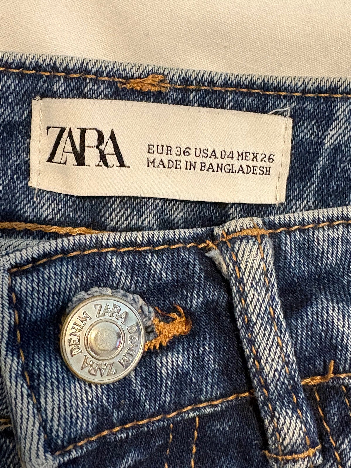 Zara Raw Hem Denim Shorts - photo 3