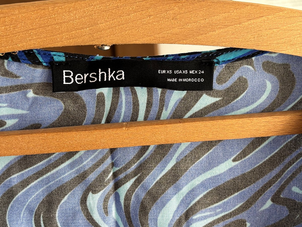 Top Bershka b'kmiem twal bi stampar imdawwar - photo 3