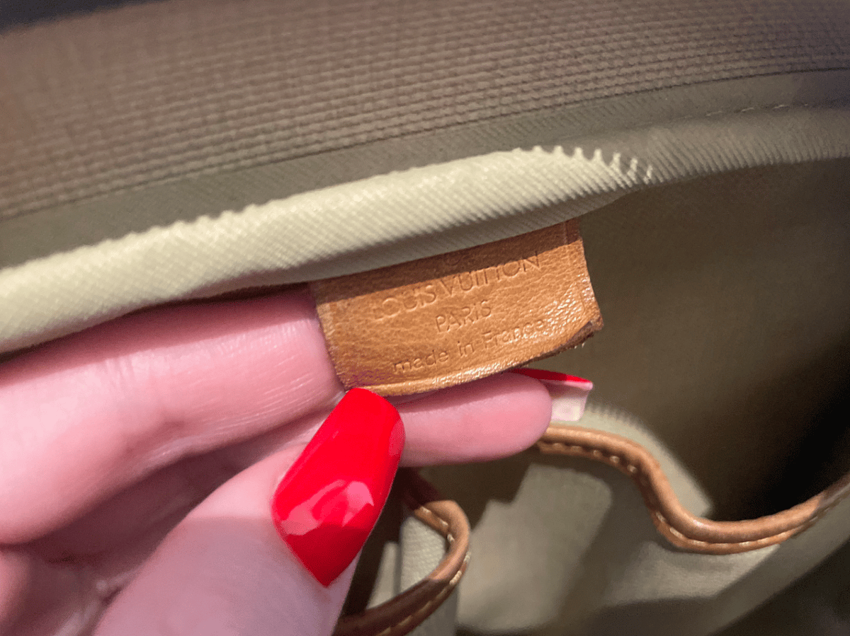 Louis Vuitton Monogram Deauville Bag - photo 4