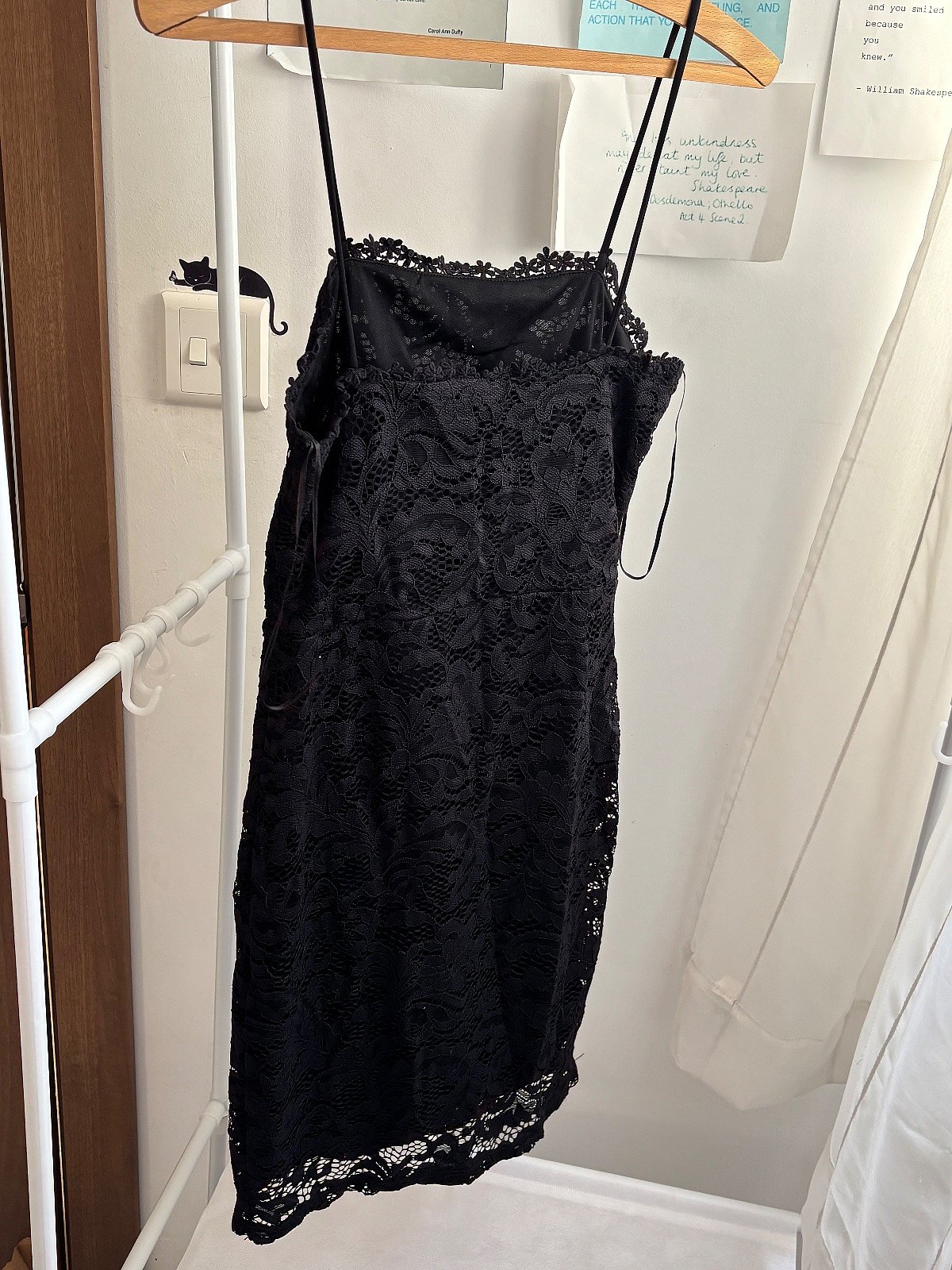 Abito mini corto in pizzo nero - photo 2