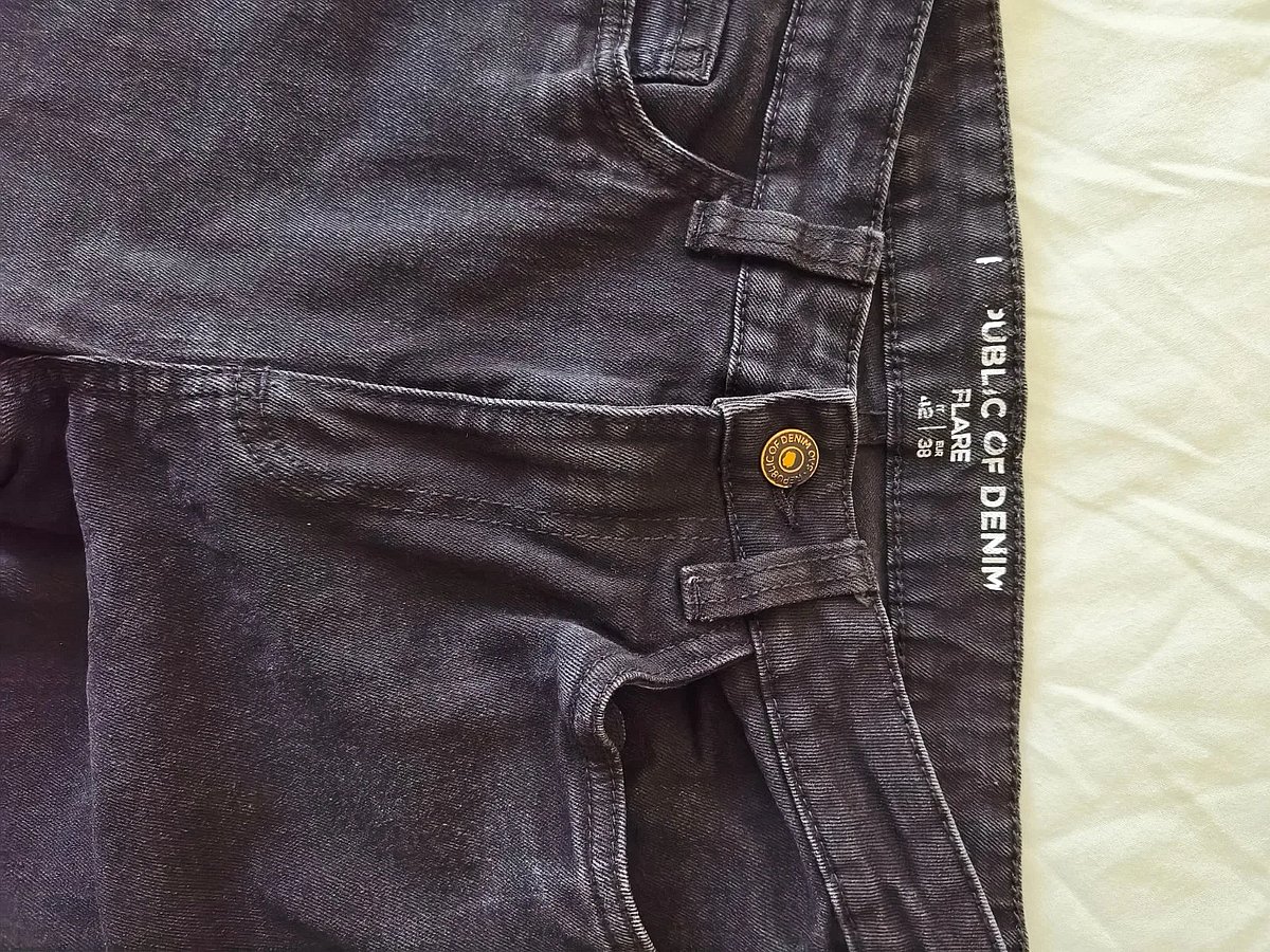 Jeans Iswed Imwessa’ Maqtugħin - photo 4