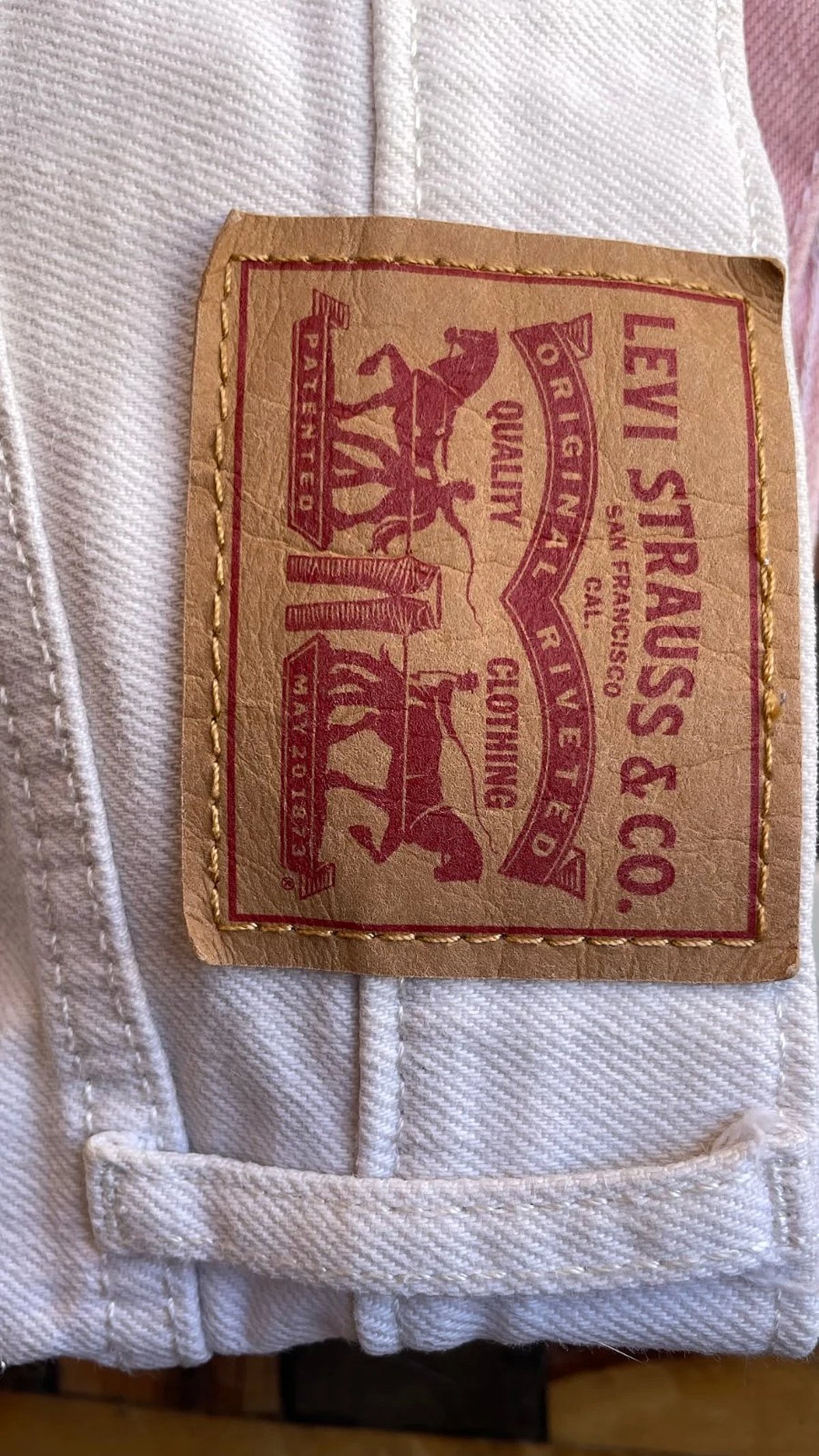 Jeans Levi's corti a gamba larga color bianco sporco - photo 5