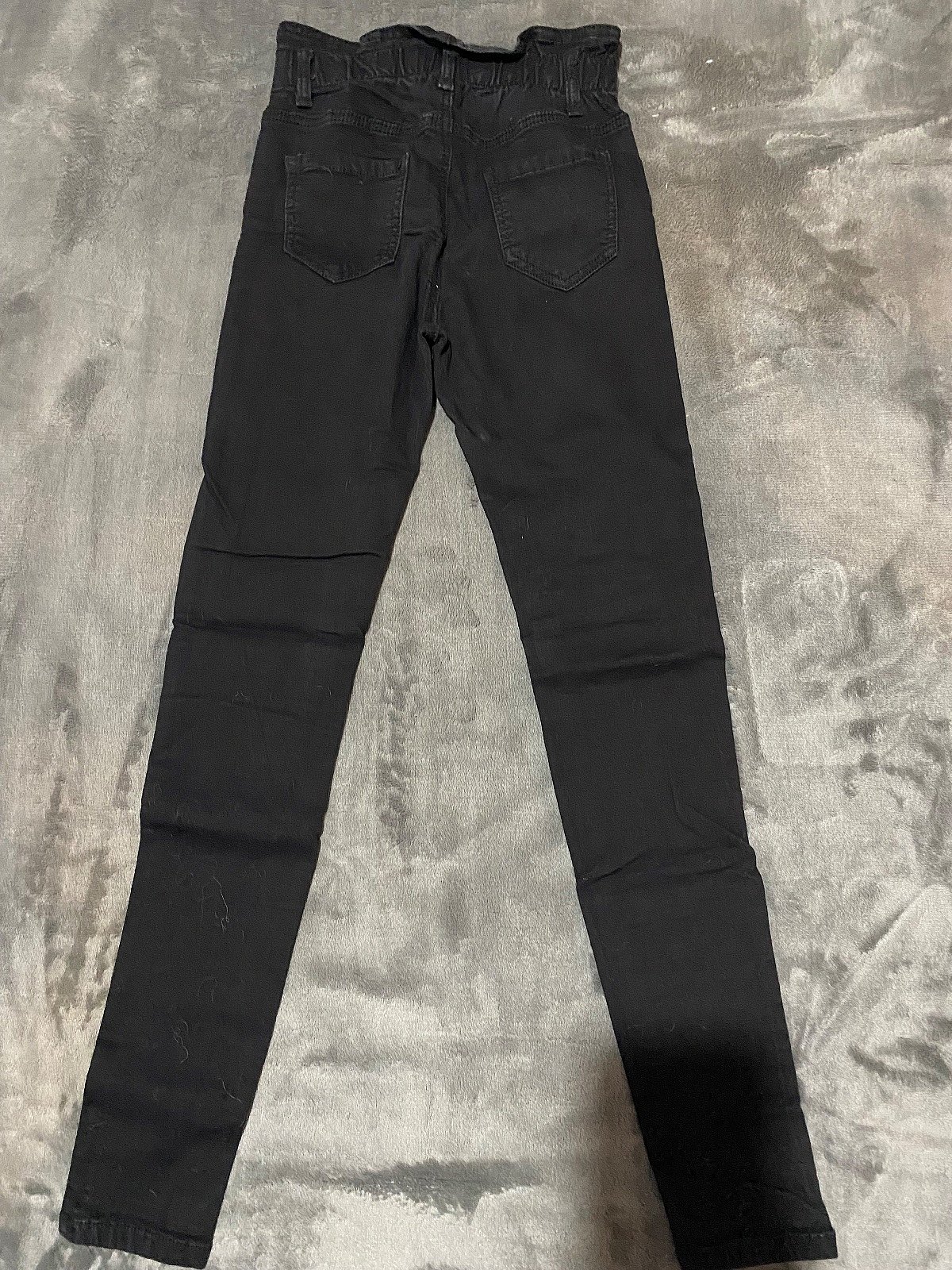 Jeans suwed skinny b'qadd għoli - photo 2