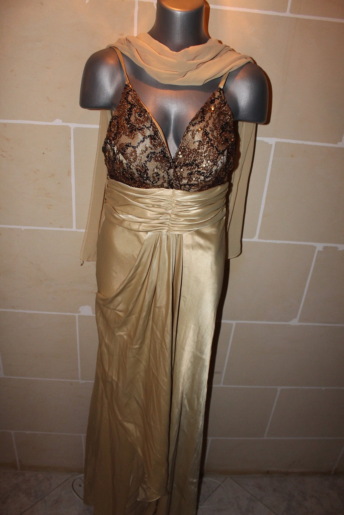 Gold Satin Evening Dress EU40 - photo 2
