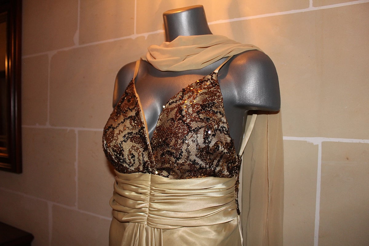 Gold Satin Evening Dress EU40 - photo 5