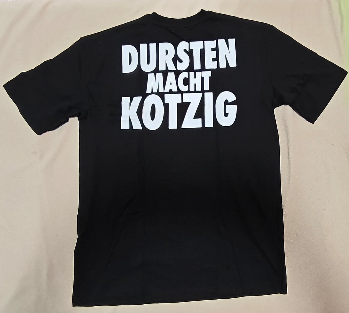 T-shirt sewda b'slogan grafiku - photo 2