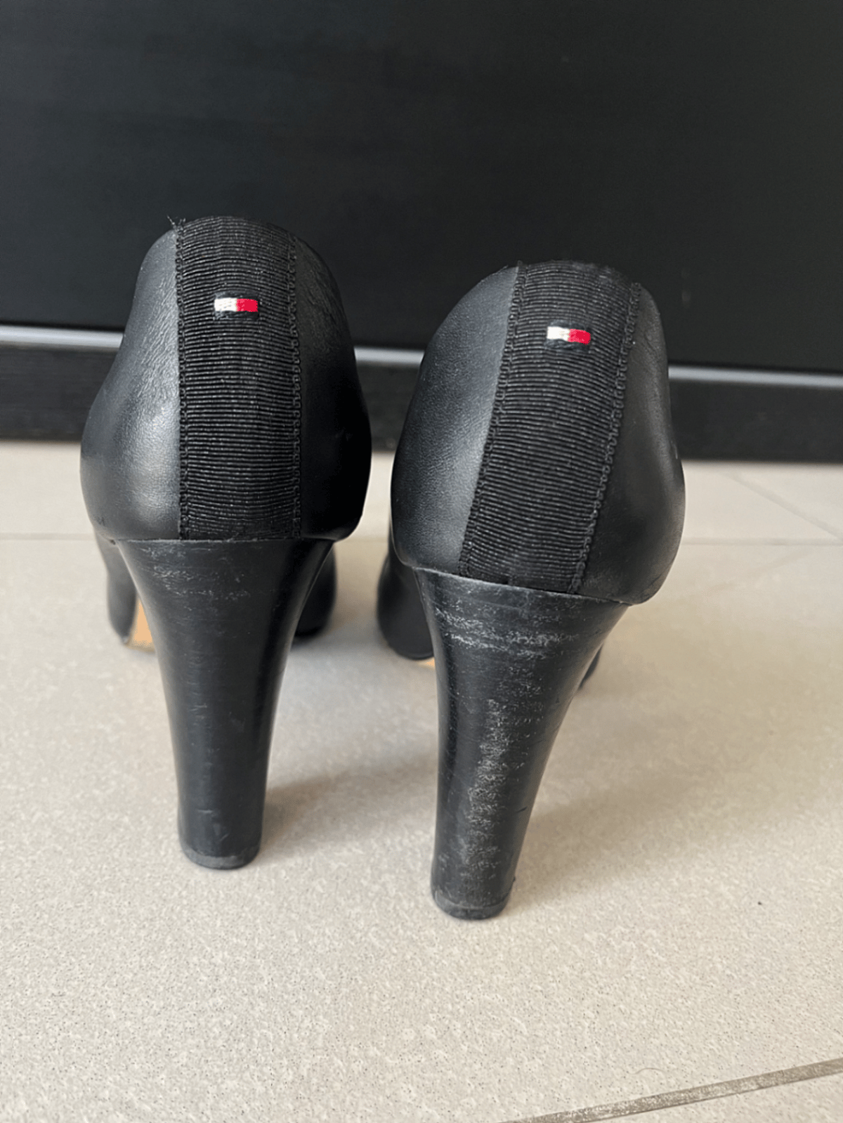 Zapatos de tacón con hebilla de Tommy Hilfiger - photo 3