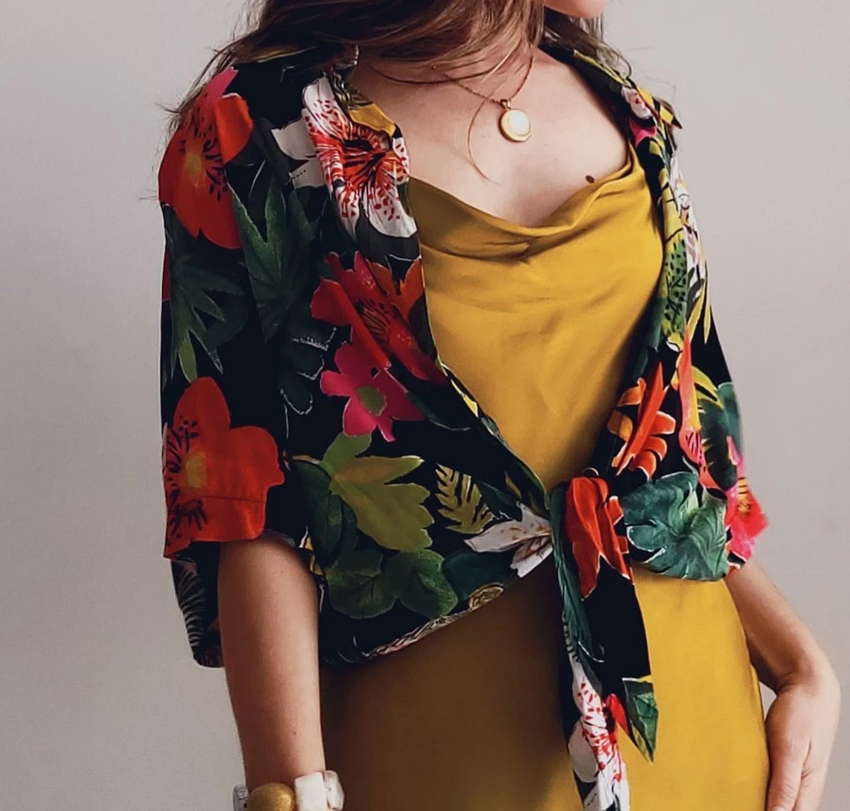 Camicia a bottoni con vivace motivo floreale - photo 2