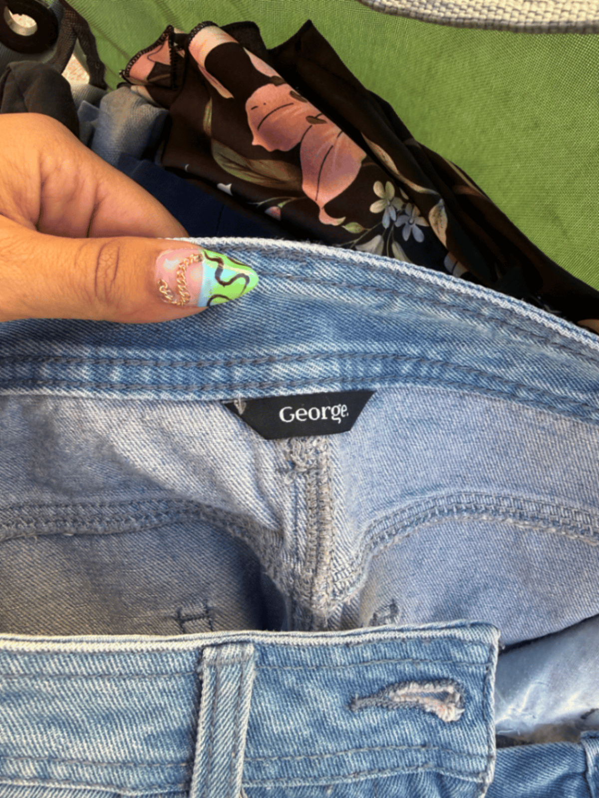 Dbielet tad-denim blu ċar imżejna - photo 4