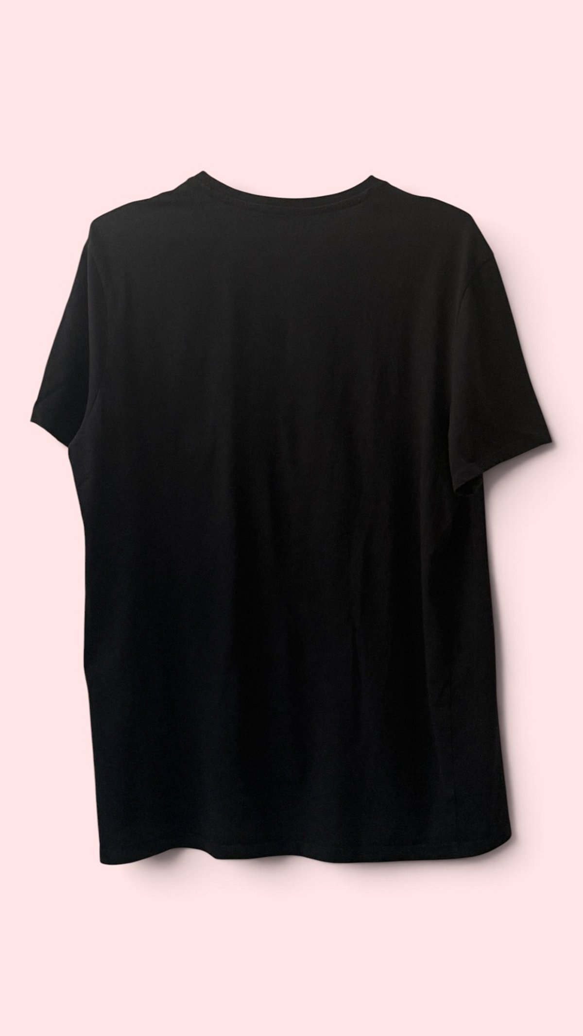 T-shirt Bażika sewda b'għonq V - photo 2