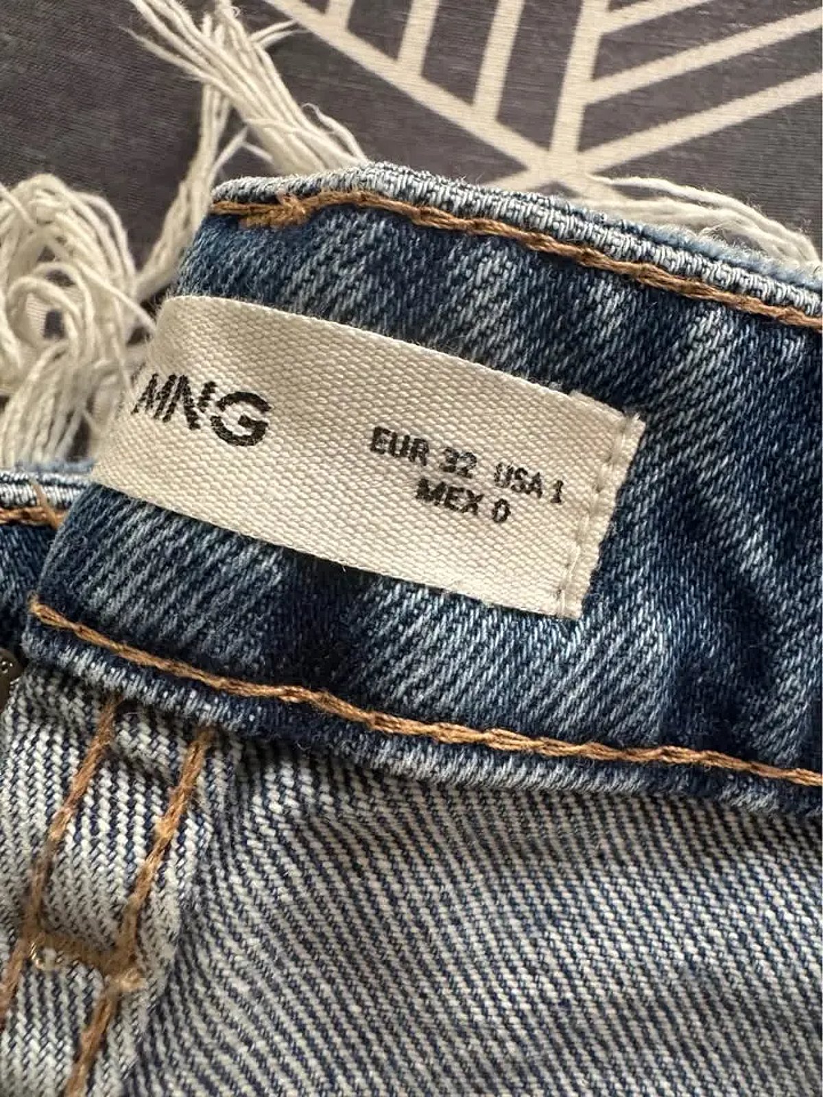 Jeans tad-denim blu b'riġel dritta Mango - photo 4