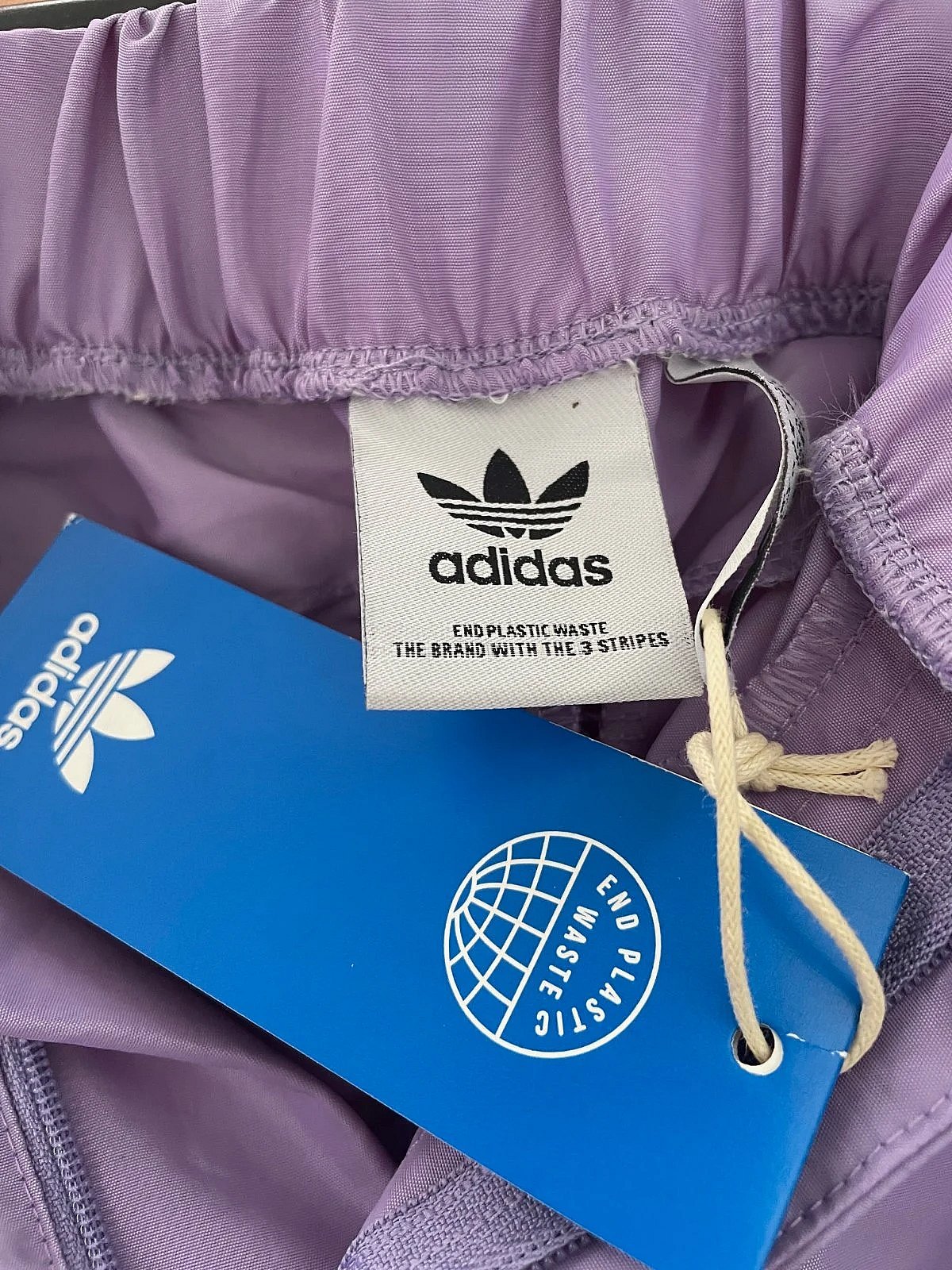 Pantijiet Vjola Adidas b'Saqajn Wiesgħa - photo 5