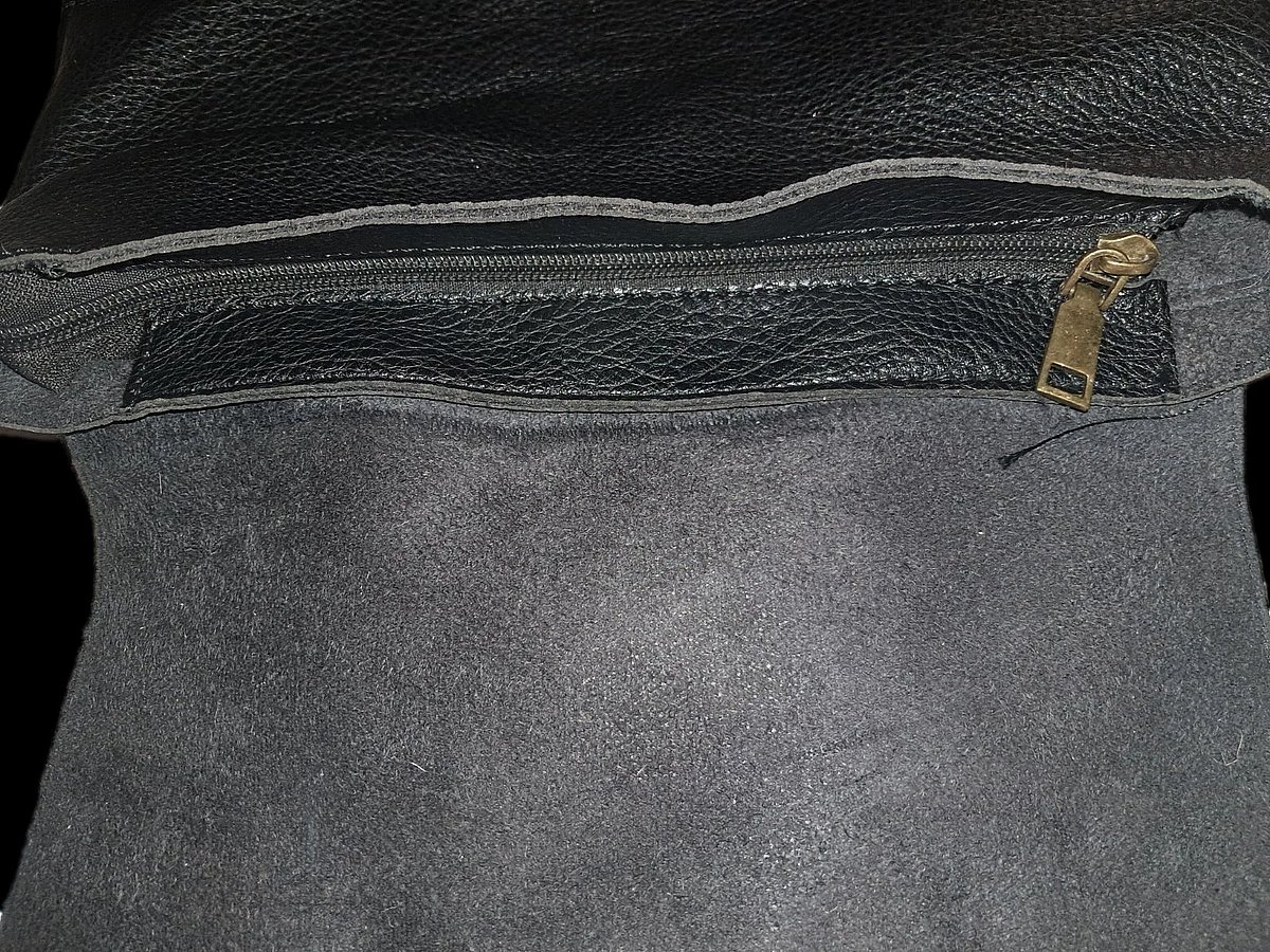 Backpack tal-Ġilda Artifiċjali Iswed b'Ċikkulata (Stil Minimalista) - photo 4