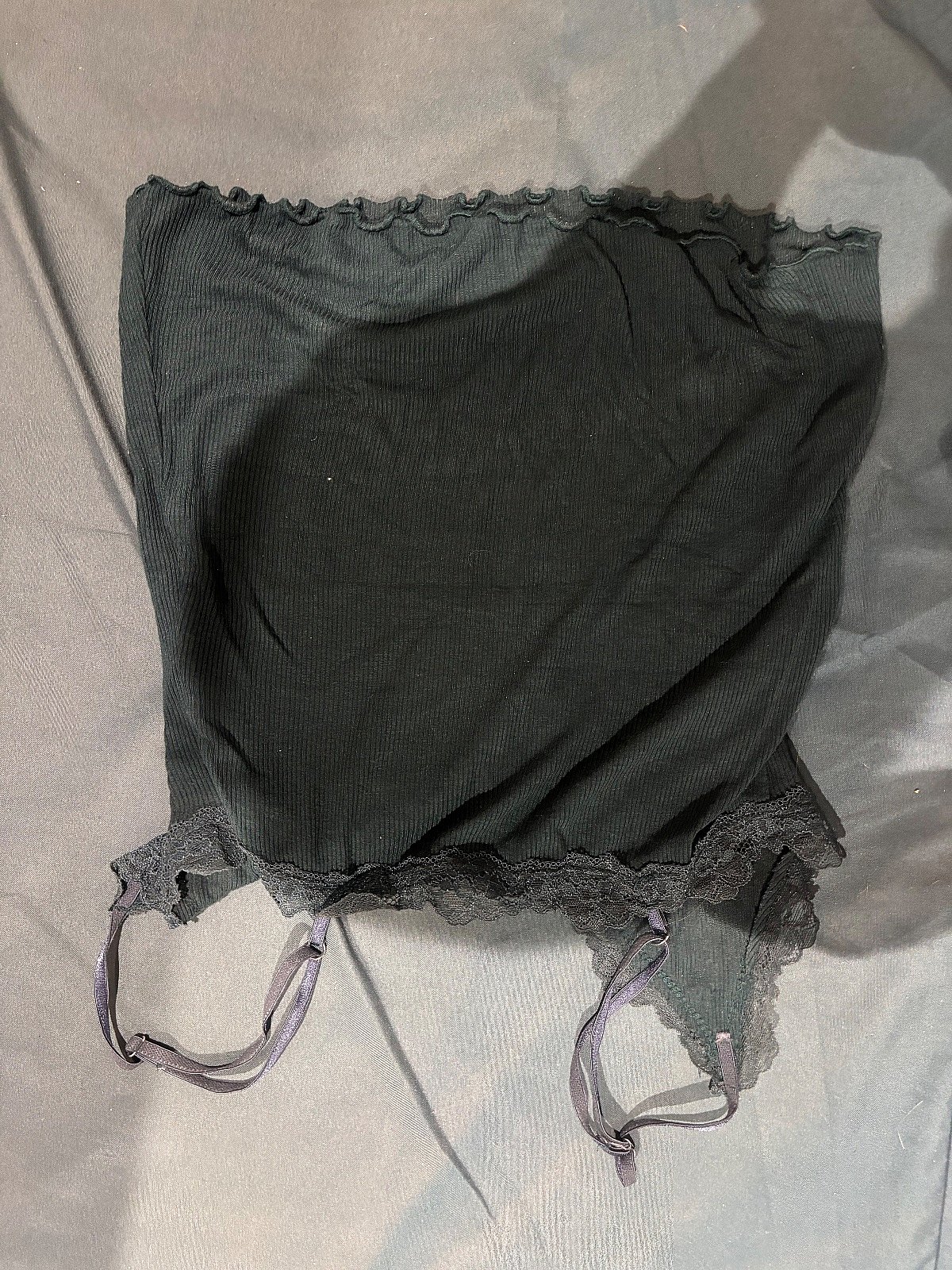 Camisola acanalada con ribete de encaje negro - photo 3