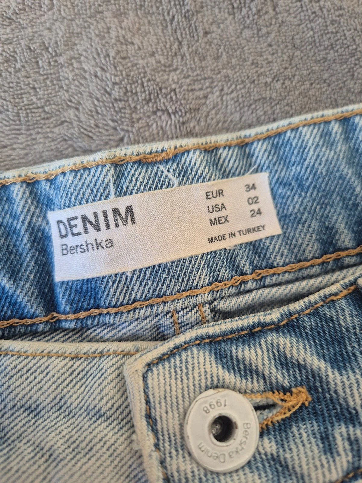 Pantalones cortos vaqueros de cintura alta de Bershka - photo 3