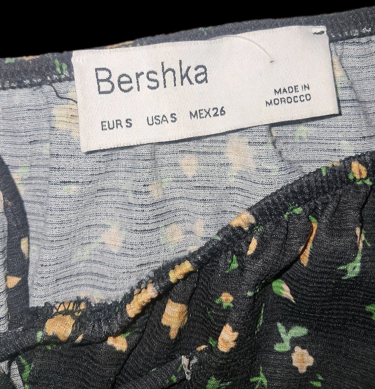 Ilbies tas-Sajf Bershka Milkmaid b'Ċinga Ruffle (Daqs S) - photo 4