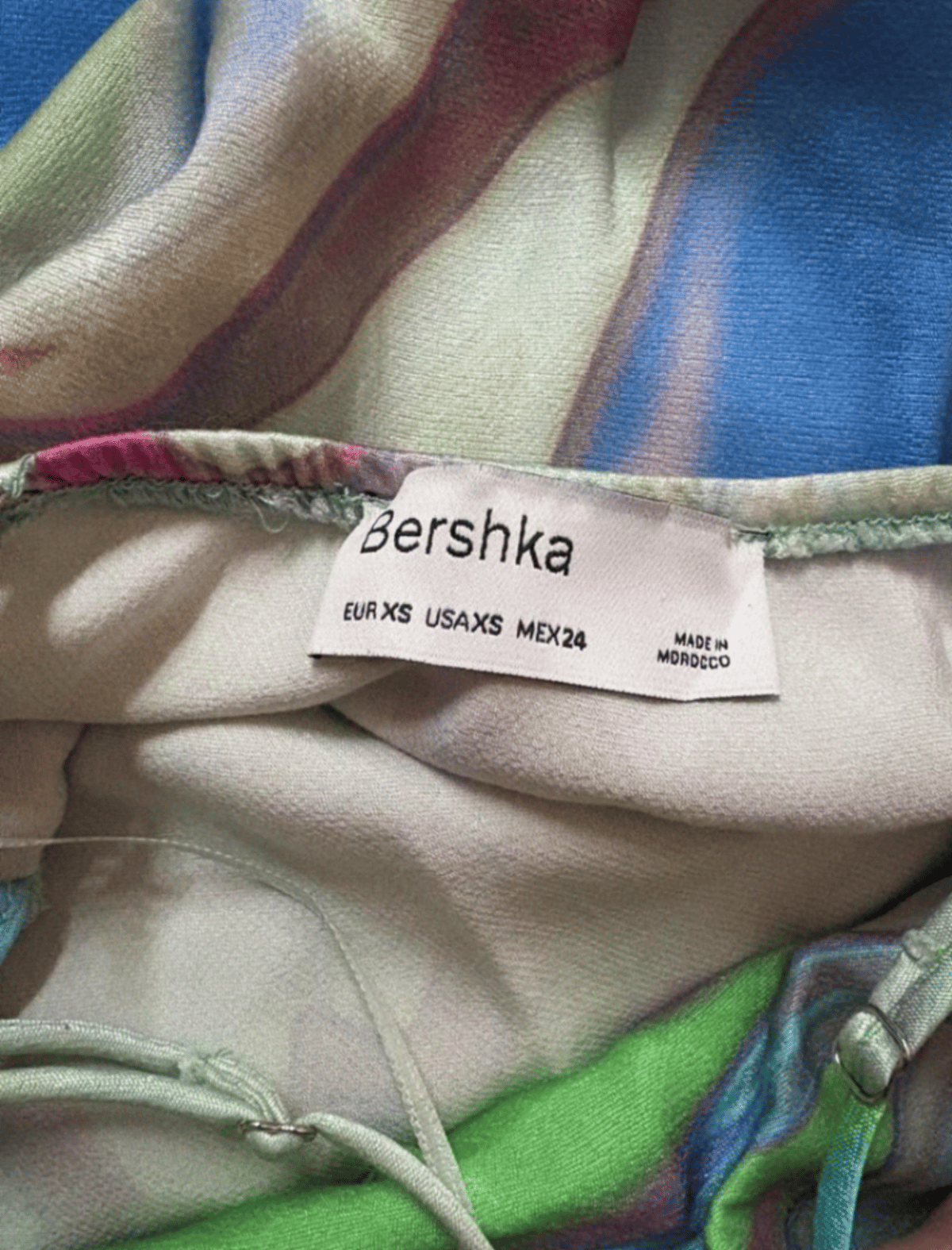 Ilbies Maxi Bershka bi Stampar tal-Irħam - photo 3
