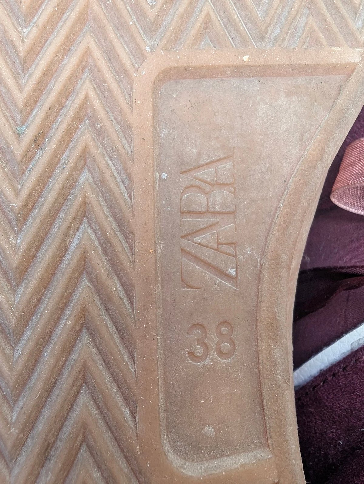 Scarpe da ginnastica Zara con lacci e nastro color bordeaux, taglia EU38 - photo 6