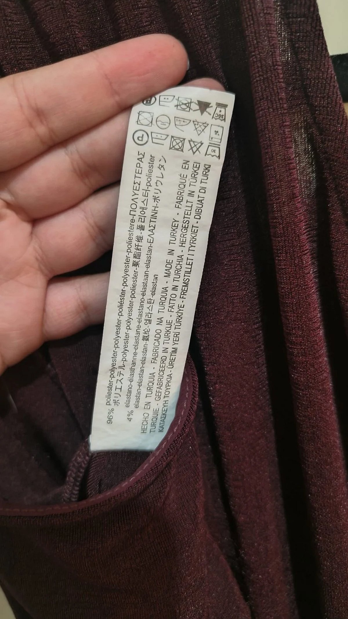 Burgundy spaghetti strap cami top - photo 3