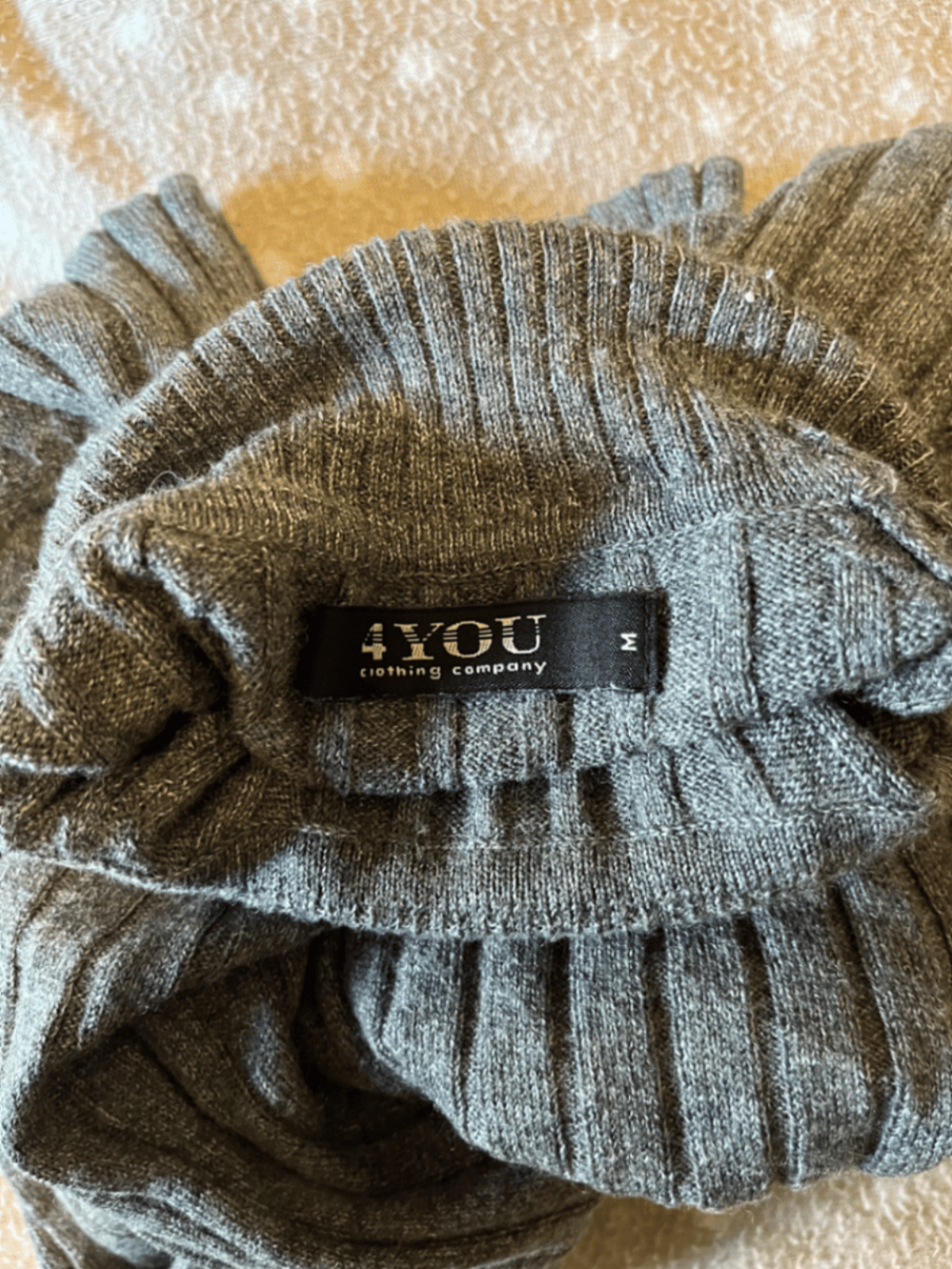 Maglione a collo alto a coste grigio - photo 2