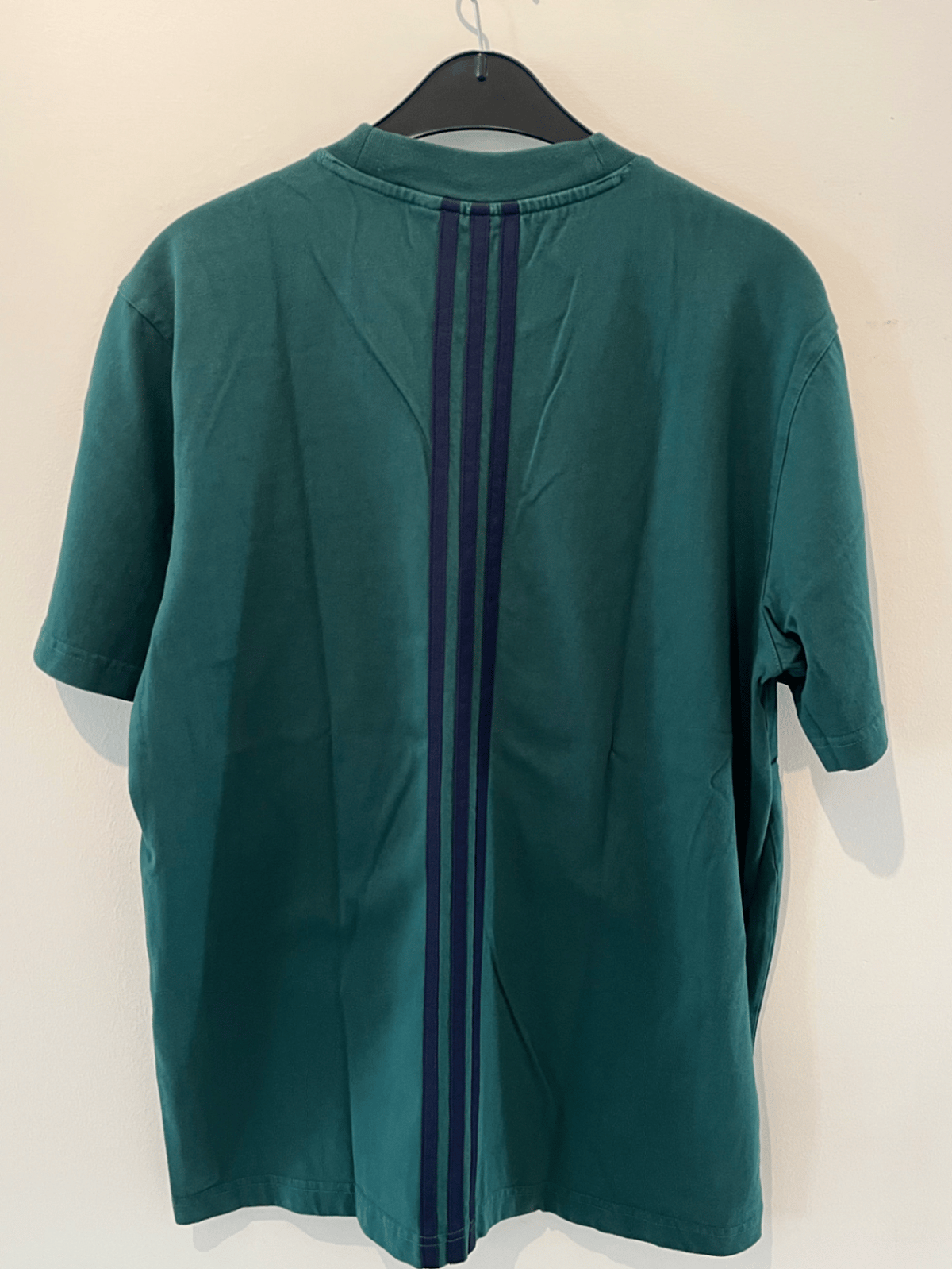 Camiseta Adidas con rayas verticales verdes - photo 3
