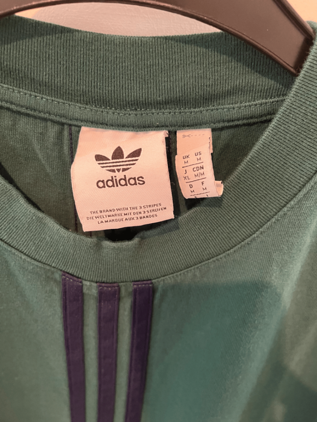 Camiseta Adidas con rayas verticales verdes - photo 2