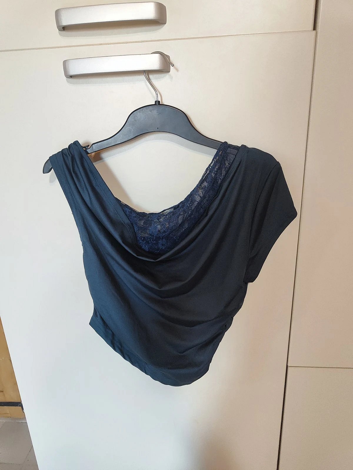 Top tal-bizzilla blu - photo 5