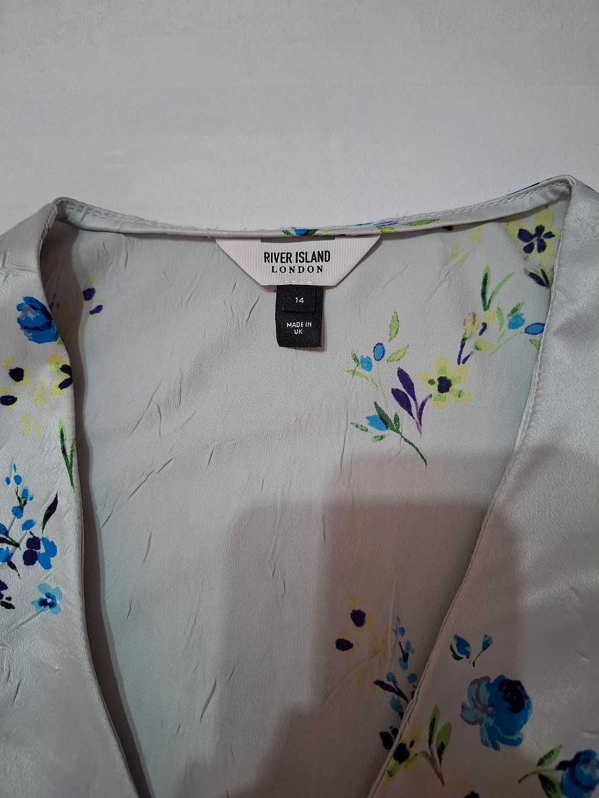 Blusa de cetim floral River Island (tamanho 14) - Nova - photo 2