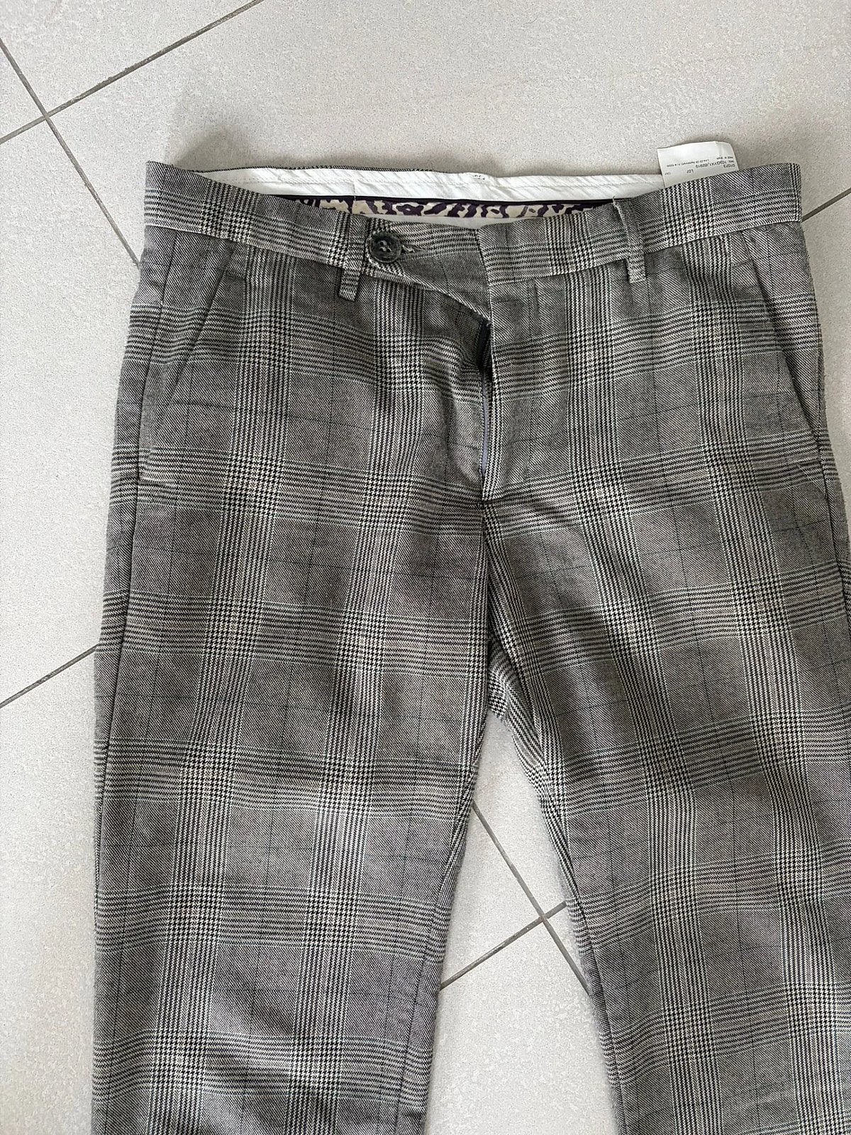 Qalziet bil-Kontrolli ta' Thomas Burberry - photo 8