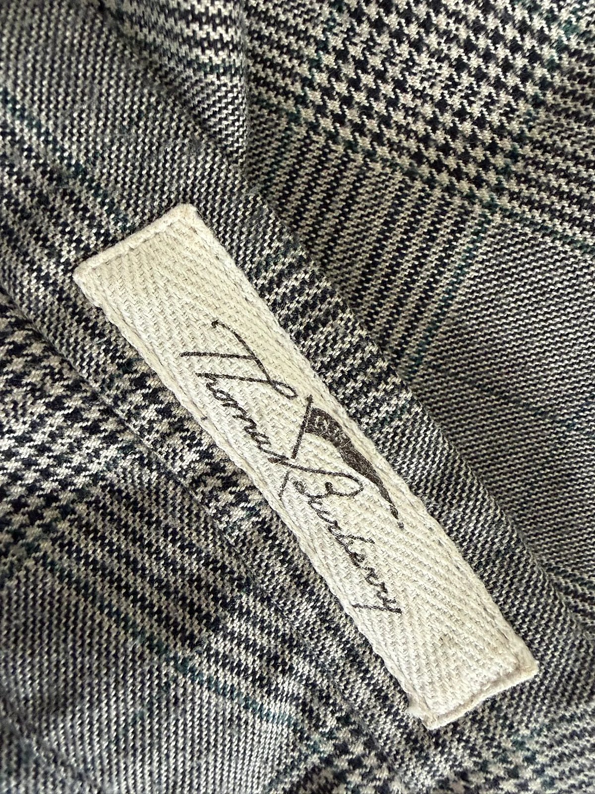 Qalziet bil-Kontrolli ta' Thomas Burberry - photo 5
