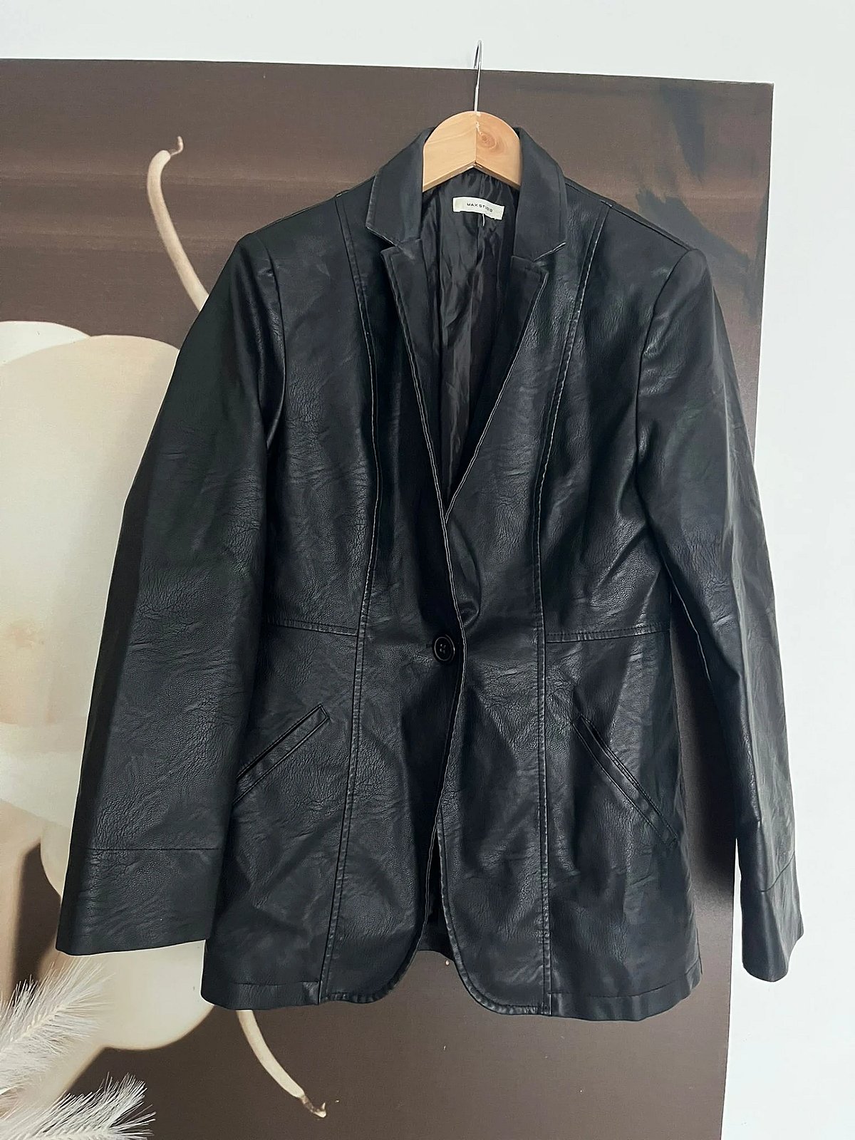 Blazer de corte justo em imitação de couro preto - photo 6