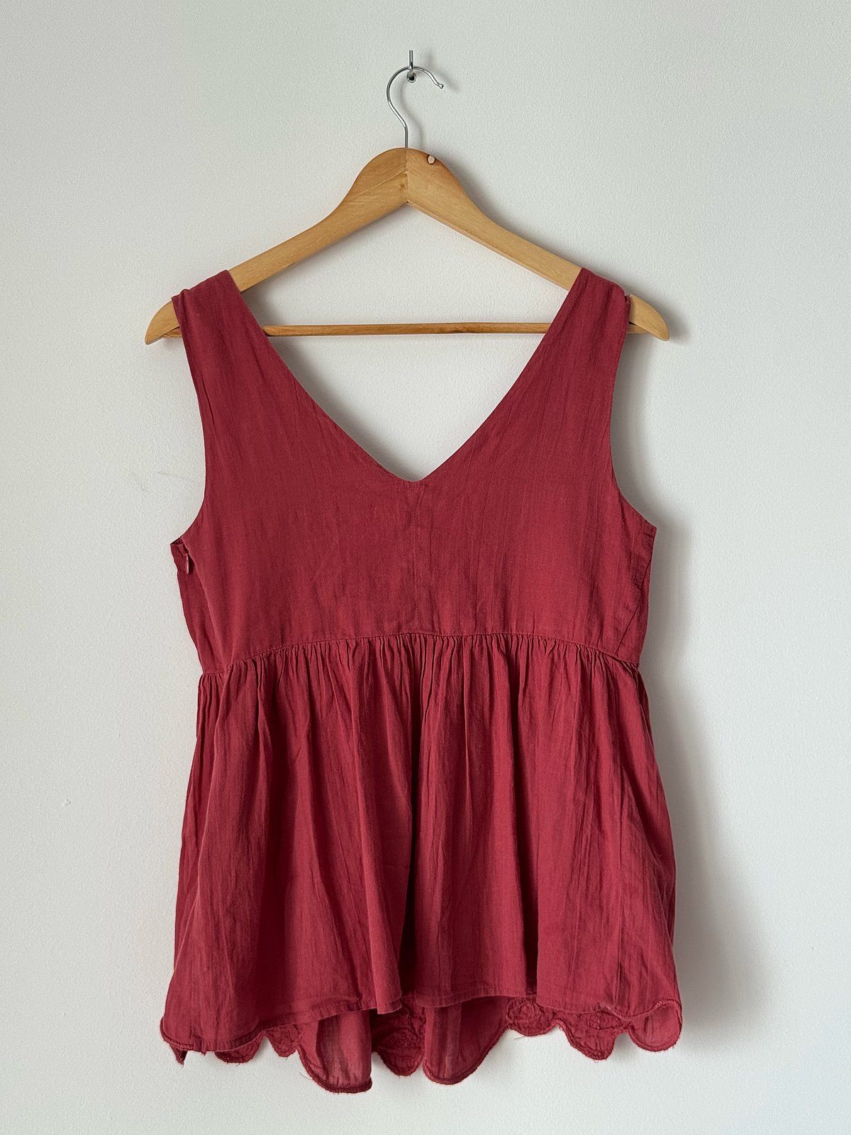 Top babydoll con escote en V de Benetton - photo 2