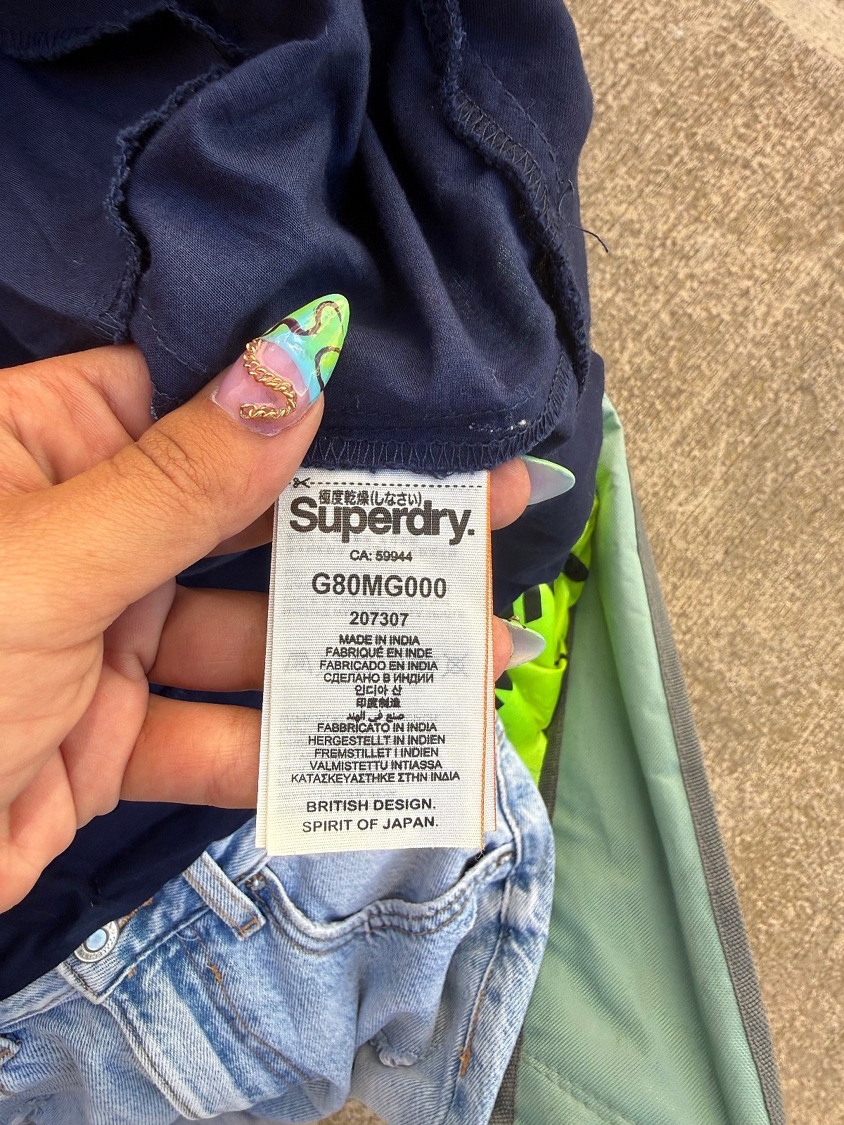Superdry Ilbies tax-Xemx Mingħajr Strapless bil-Fjuri - photo 4