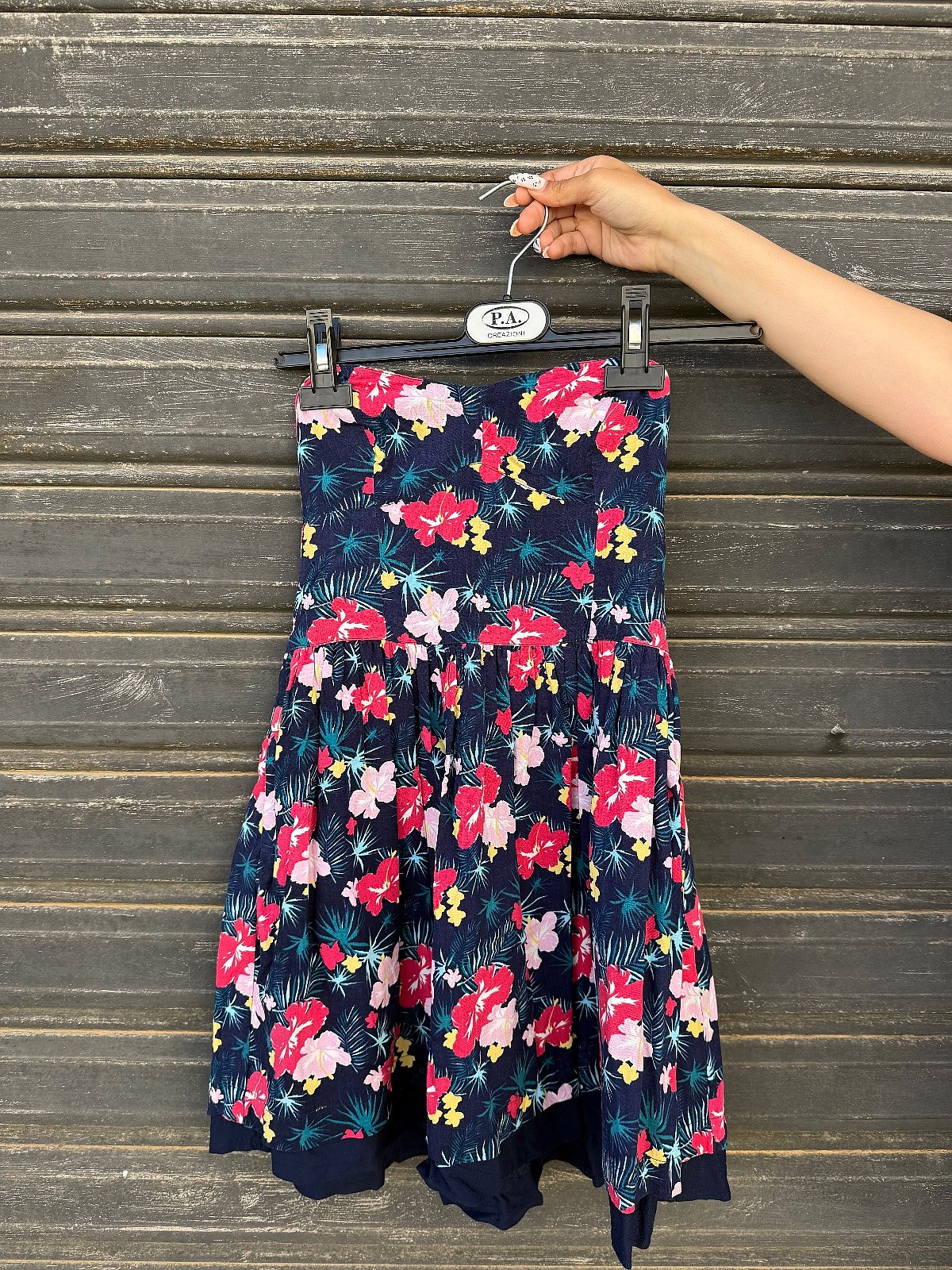 Superdry Ilbies tax-Xemx Mingħajr Strapless bil-Fjuri - photo 2