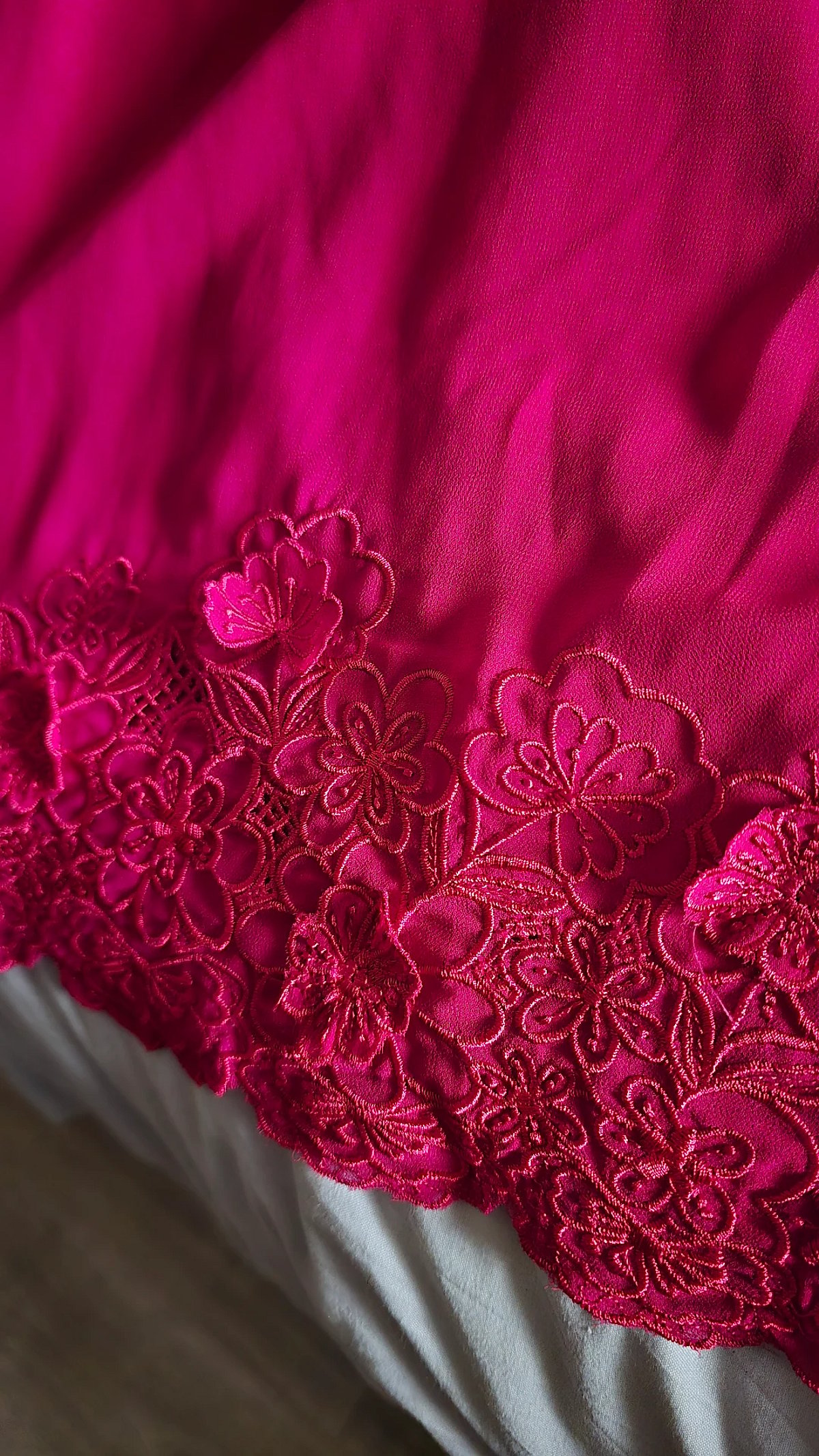 Abito dritto rosa ricamato - photo 2