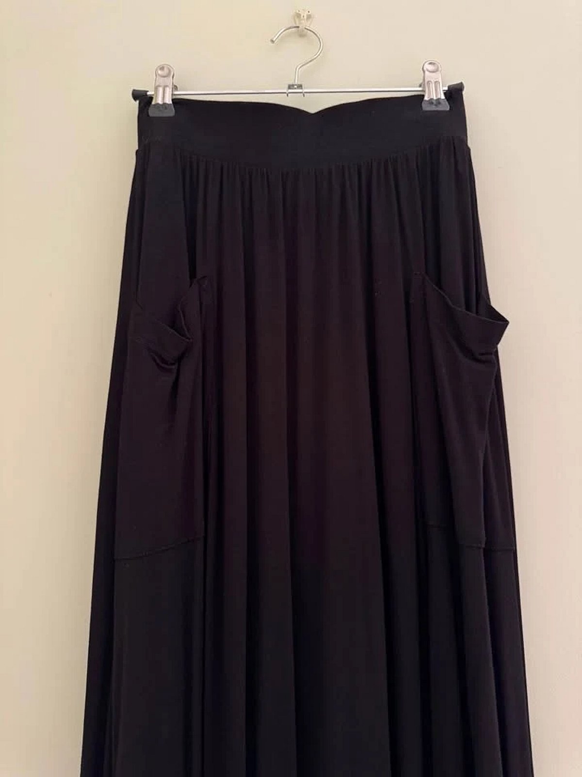 Dbielet Maxi Iswed tad-Disinn tal-ASOS - photo 2