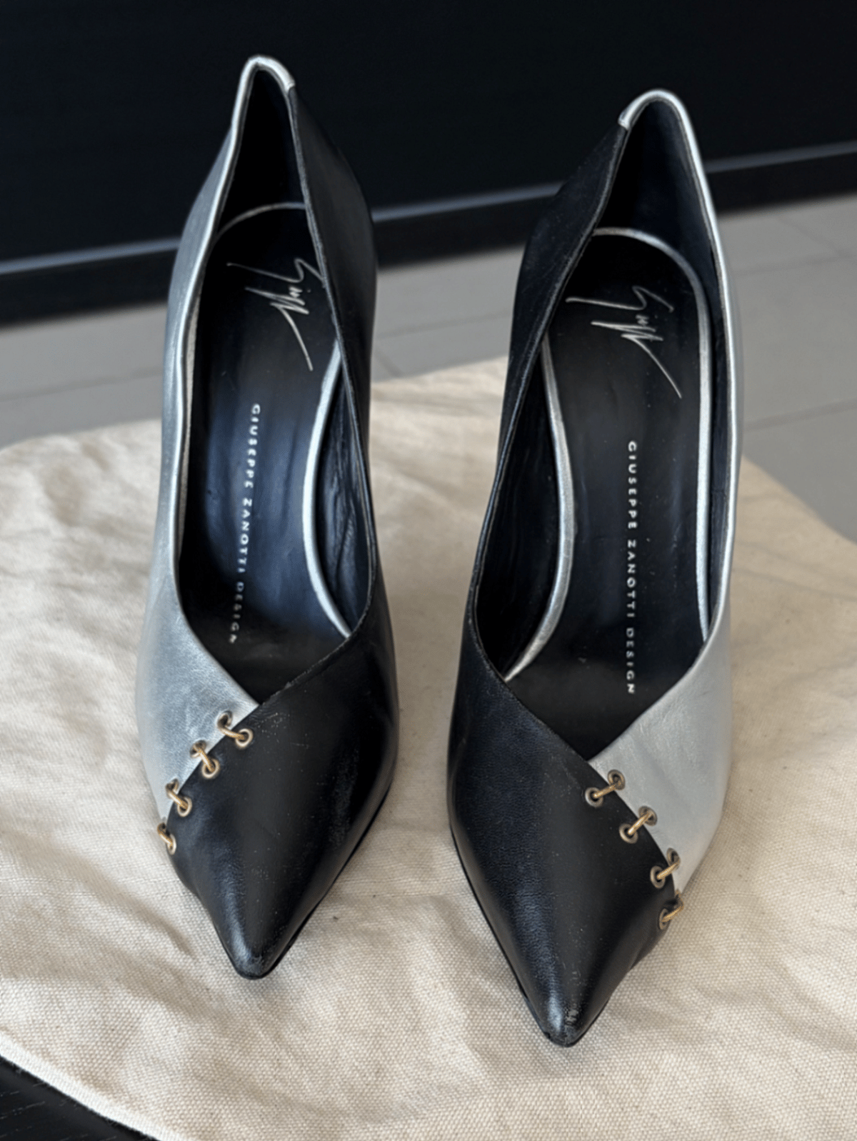 Two-Tone Pointed Toe Stiletto Pumps - photo 3