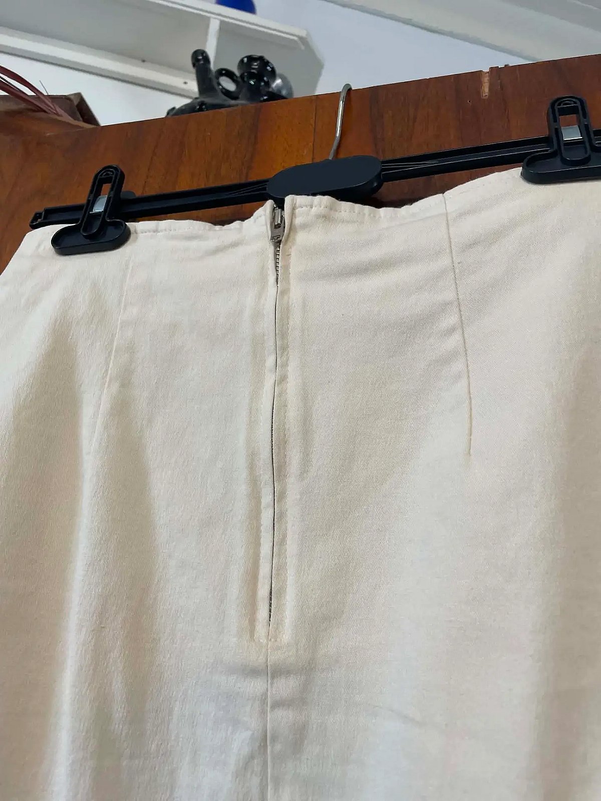 Falda midi de color crema - photo 3