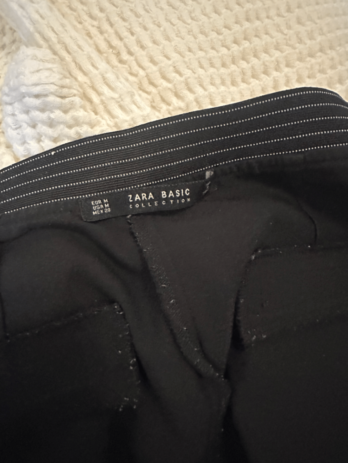 Pantaloni neri con elastico in vita - photo 4