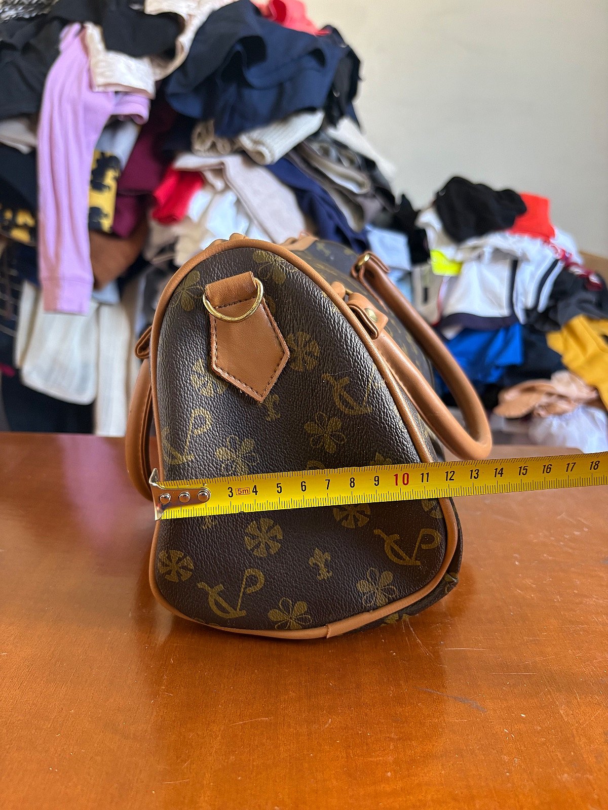 Borsa con monogramma e motivo marrone - photo 7