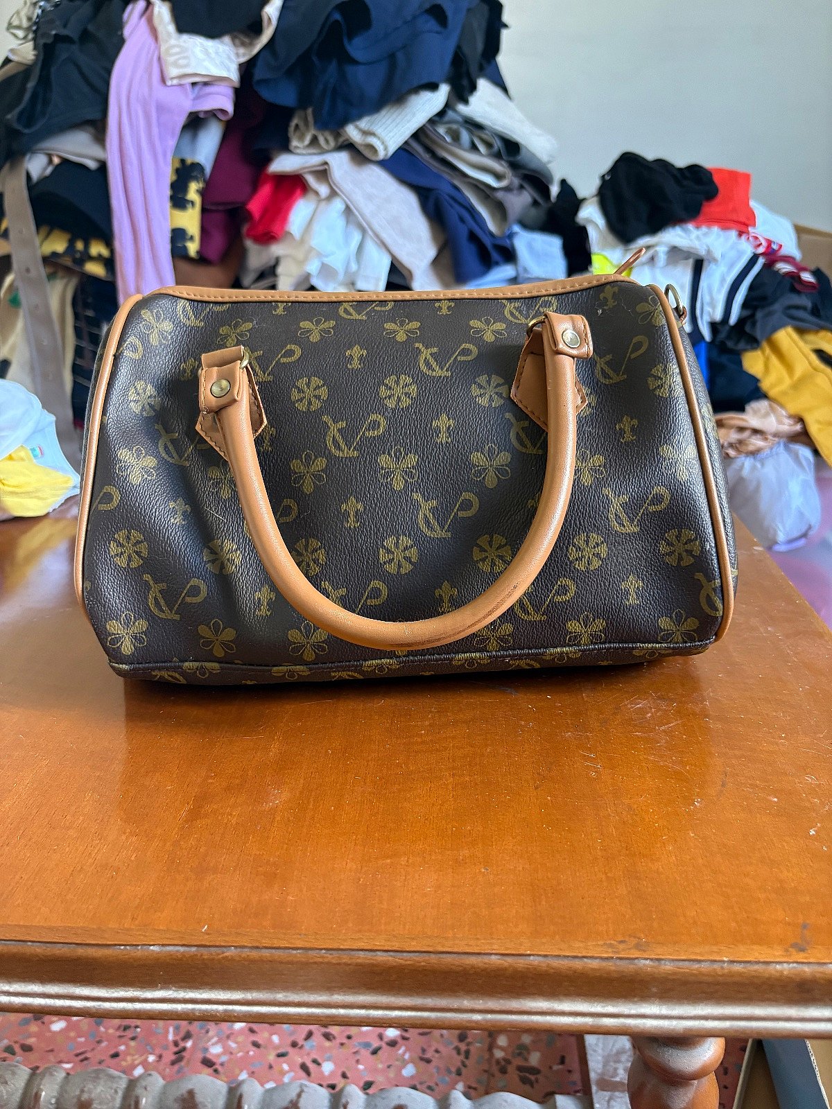 Borsa con monogramma e motivo marrone - photo 2