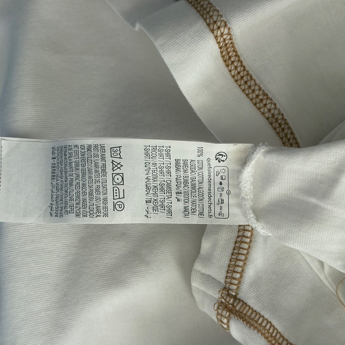 T-Shirt Kiabi b'Ħjata Kontrastanti - photo 4